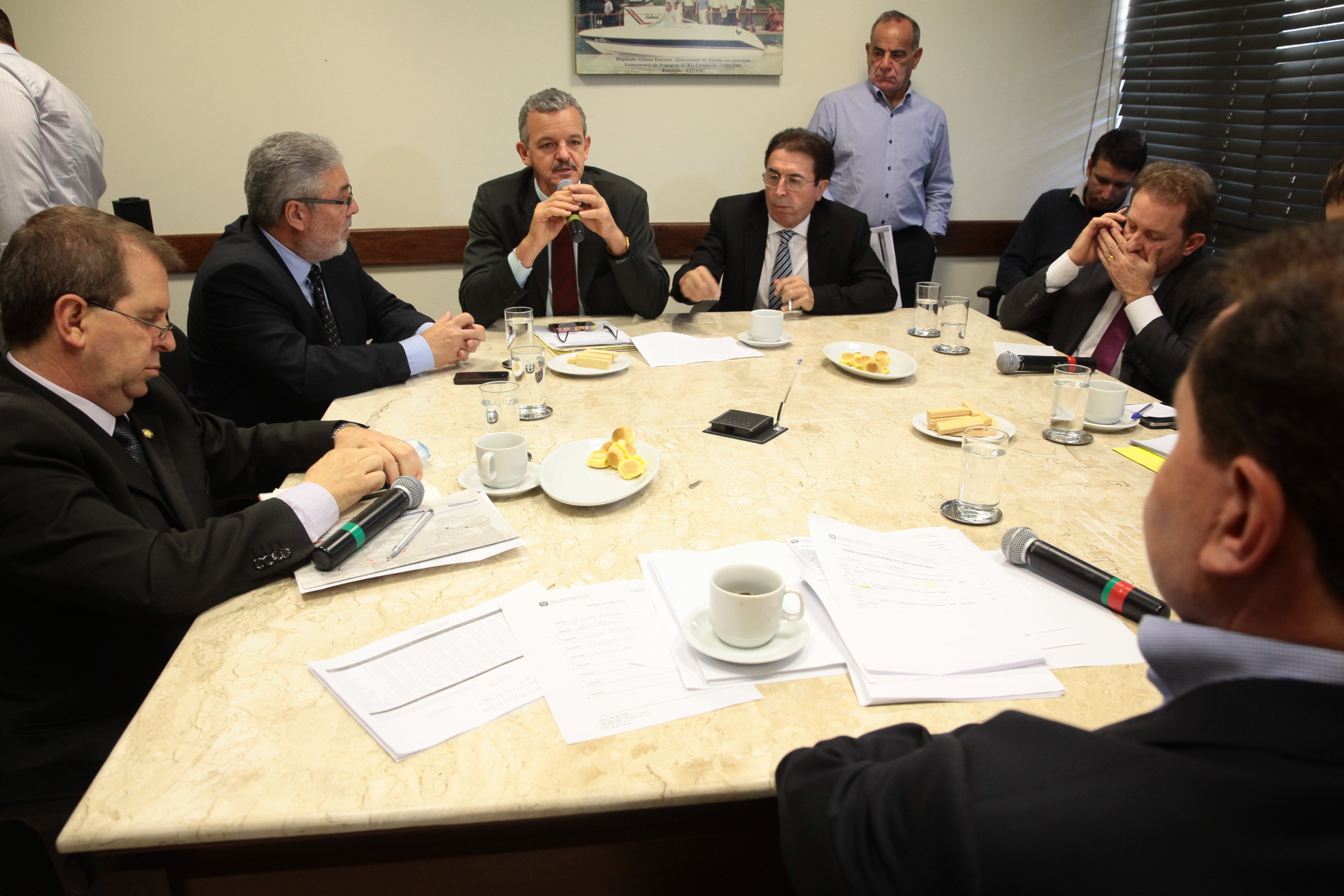 Reunião extraordinária da Comissão de Finanças. Fotos: Miriam Zomer/Agência AL