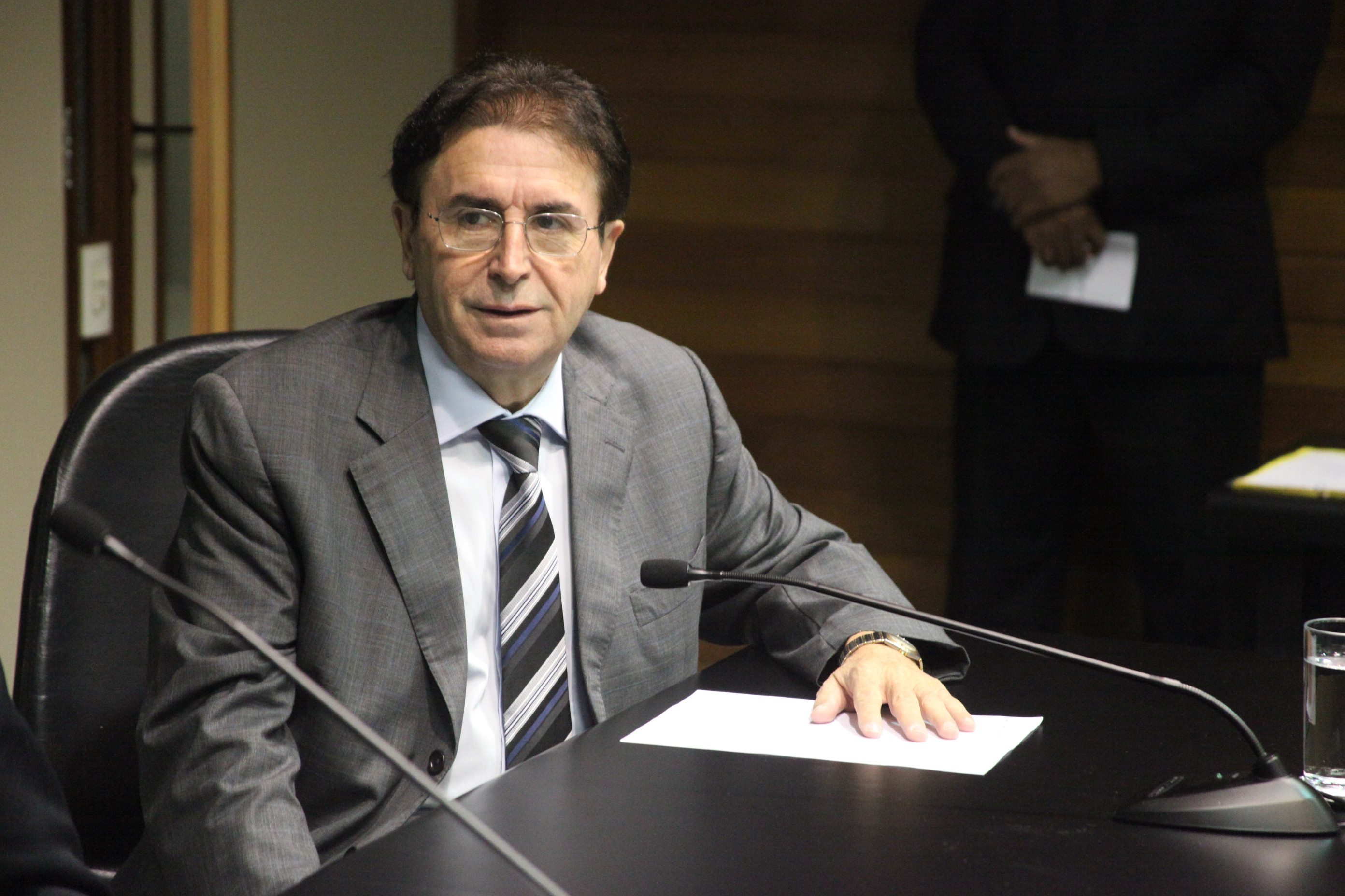 Deputado Antonio Aguiar (PMDB). Reunião da Comissão de Finanças e Tributação. Foto: Fábio Queiroz / Agência AL