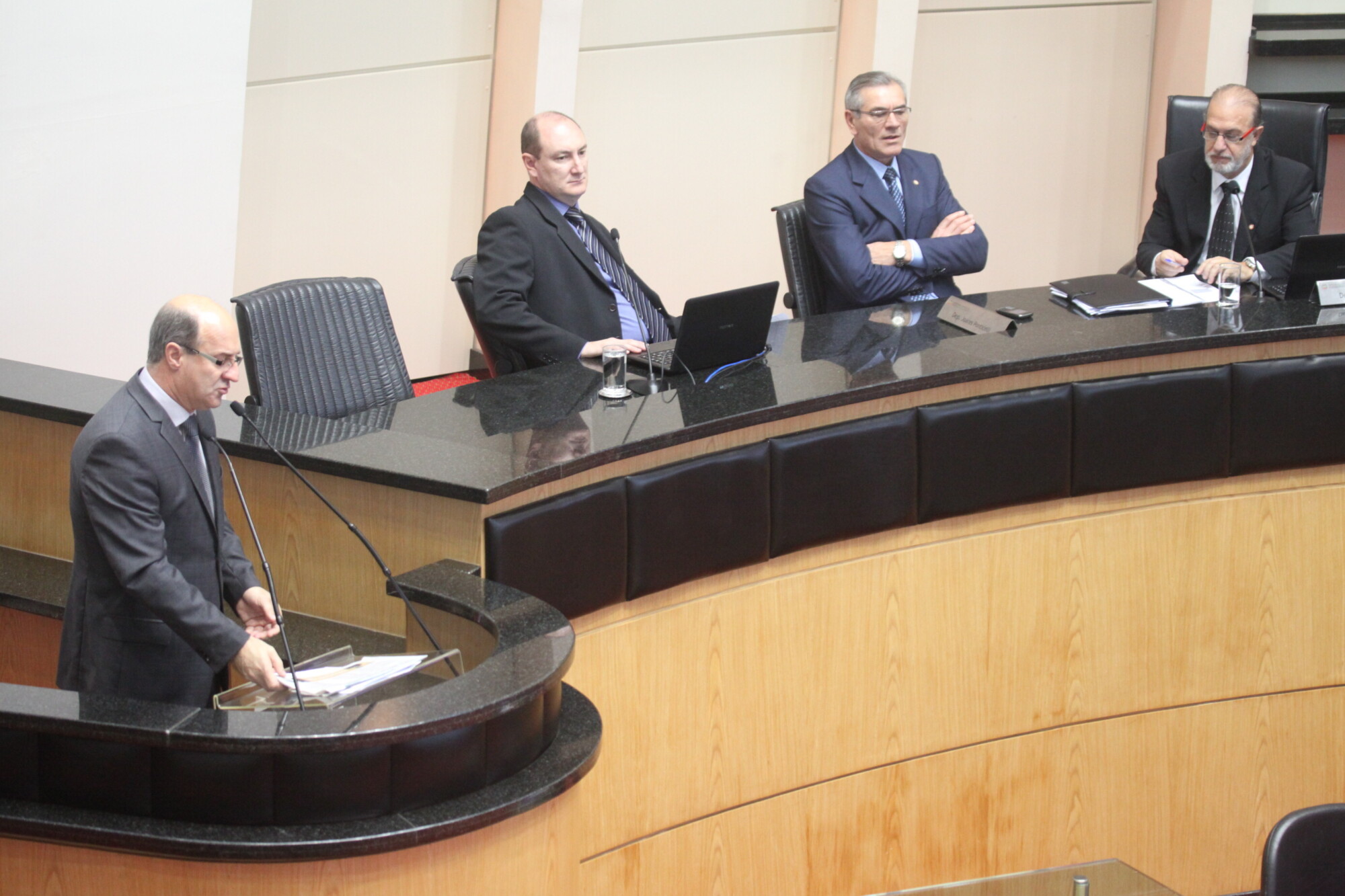 Última sessão ordinária do 1º semestre apresenta balanço dos trabalhos na AL