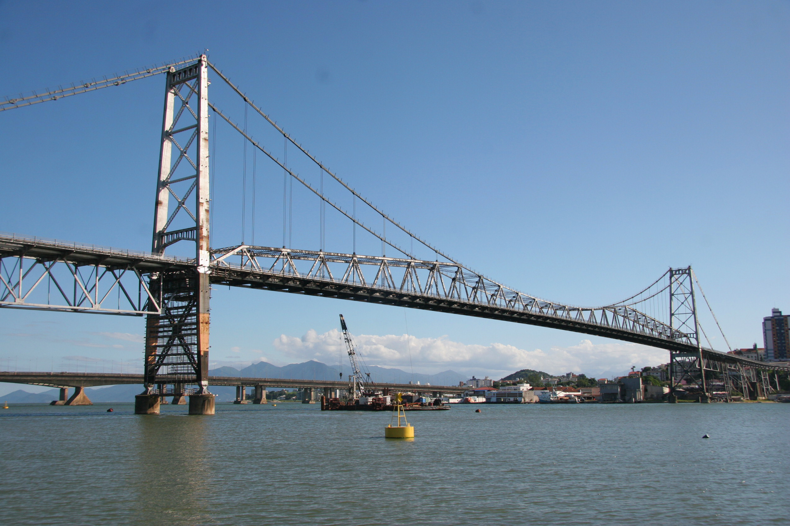 Ponte Hercílio Luz - Florianópolis. Foto: Miriam Zomer
