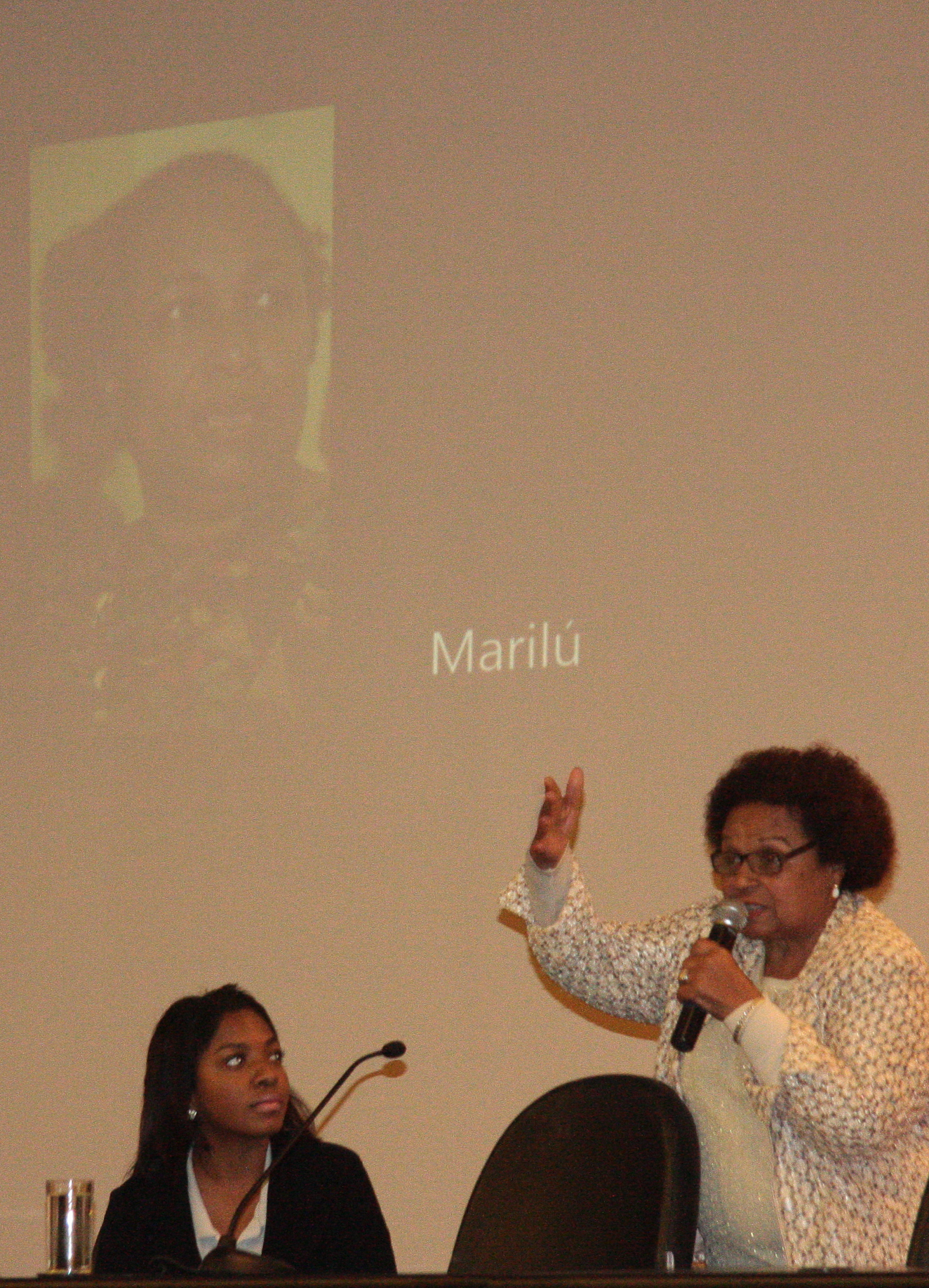 Professora Altair Alves Lucio. Evento em homenagem ao dia internacional da Mulher Negra. Fotos: Ana Luiza Avila Tenfen/PAB