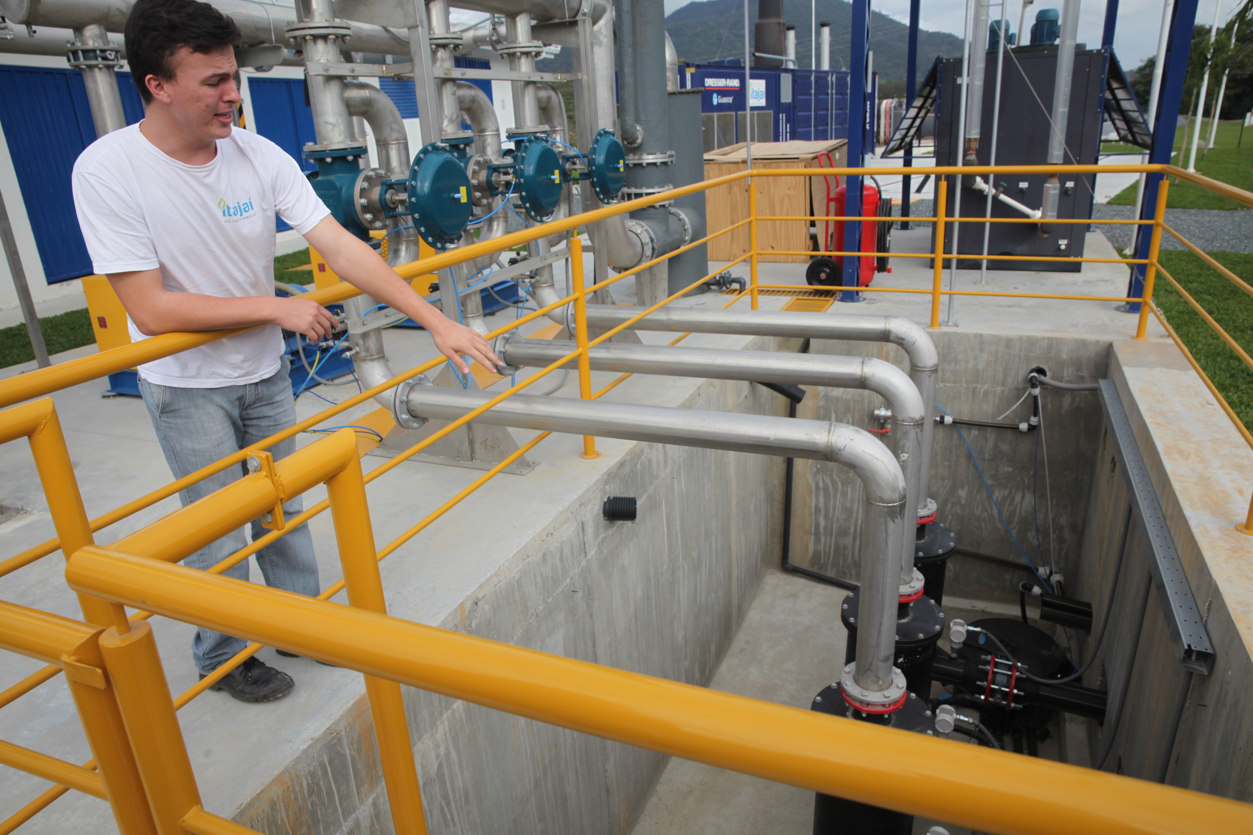 Coordenador técnico da Itajaí Biogás e Energia, Felipe Hohmann. Usina de Biogás em Itajaí. Foto: Miriam Zomer/Agência AL