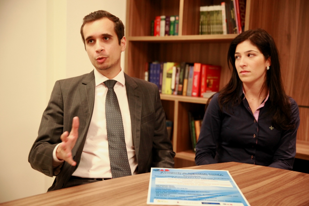 Dr. Thiago Martinelli e Dra Juliana Placido     Foto Carlos Kilian/Agência AL