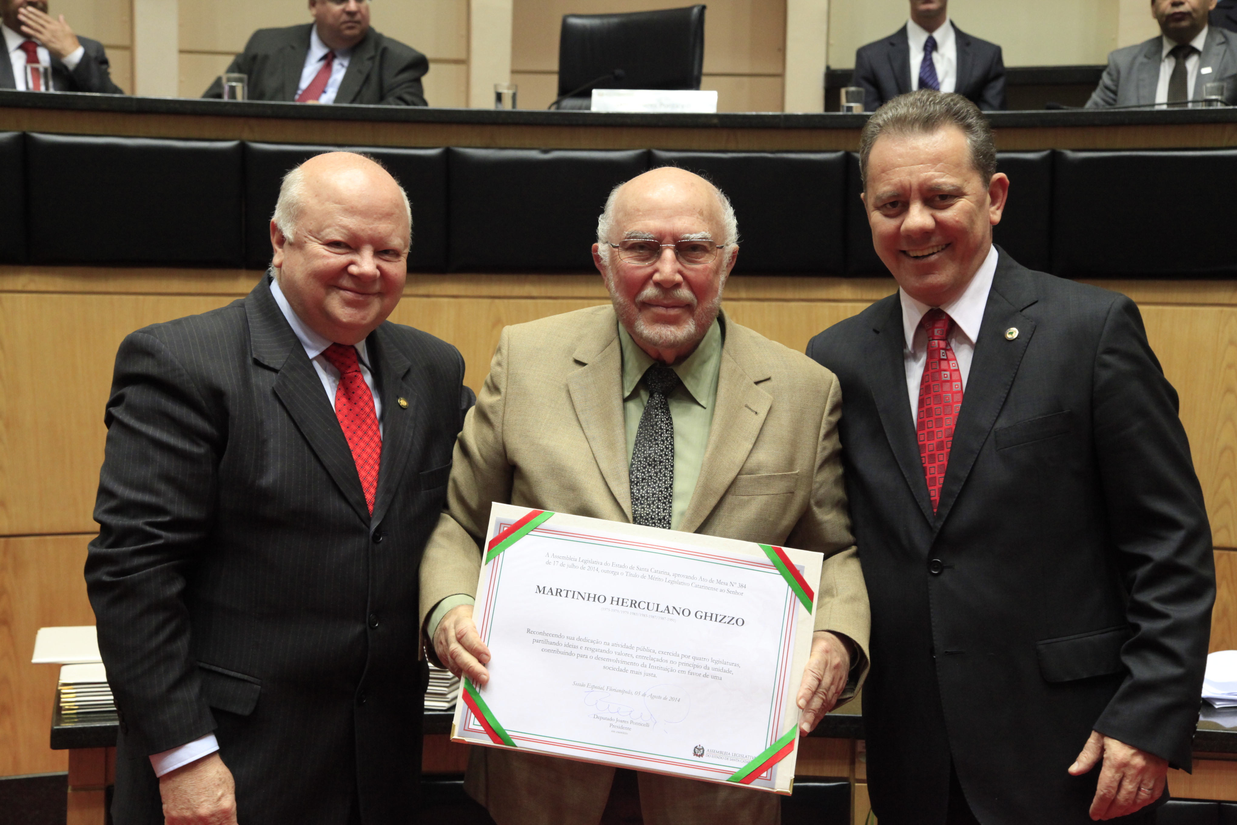 Título de Mérito Legislativo Catarinense ao Senhor Martinho Herculano Ghizzo. Sessão Especial em comemoração aos 180 anos da Instalação do Parlamento Catarinense. Foto: Carlos Kilian/Agência AL