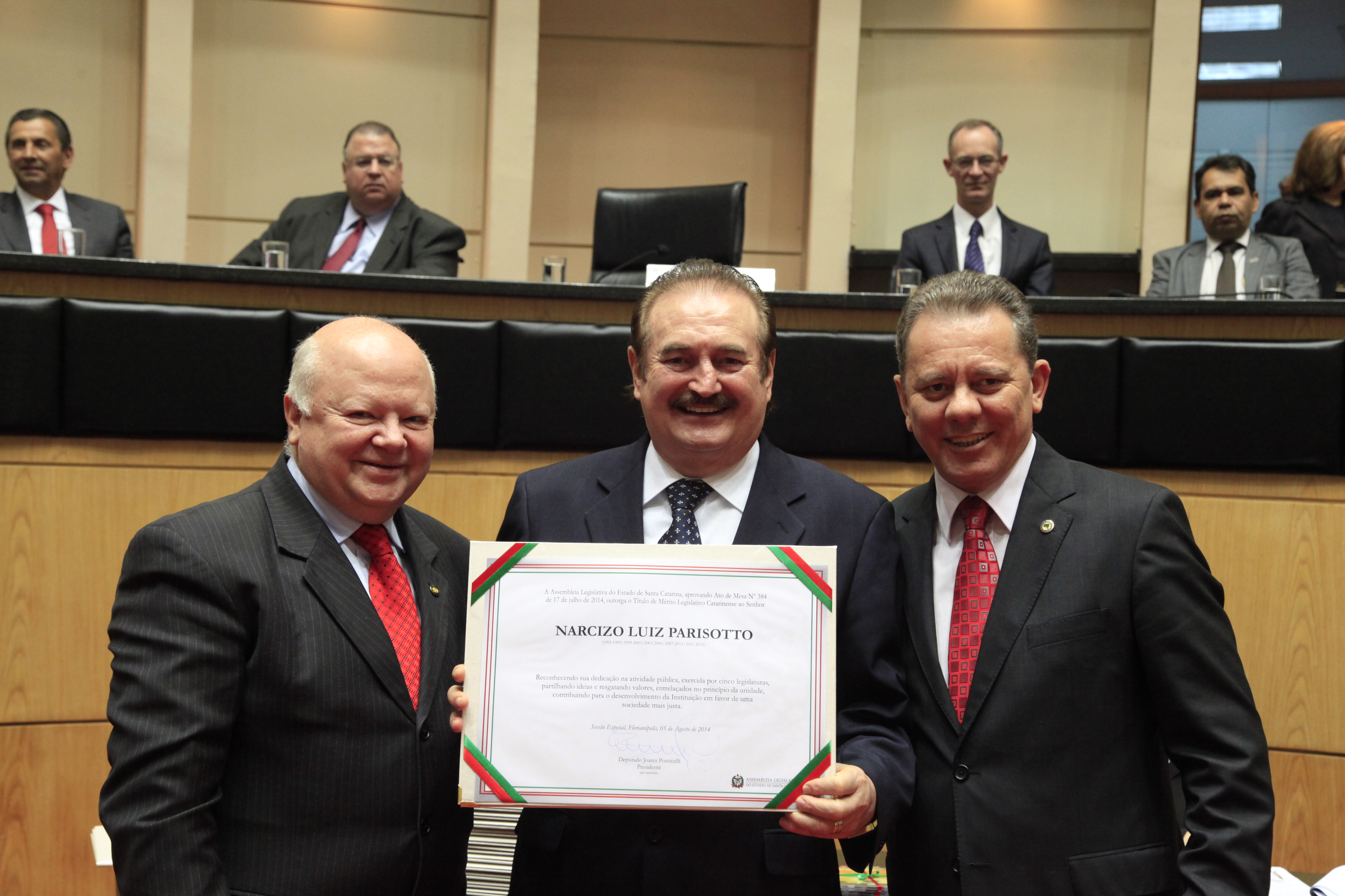 Título de Mérito Legislativo Catarinense ao Senhor Narcizo Luiz Parisotto. Sessão Especial em comemoração aos 180 anos da Instalação do Parlamento Catarinense. Foto: Carlos Kilian/Agência AL