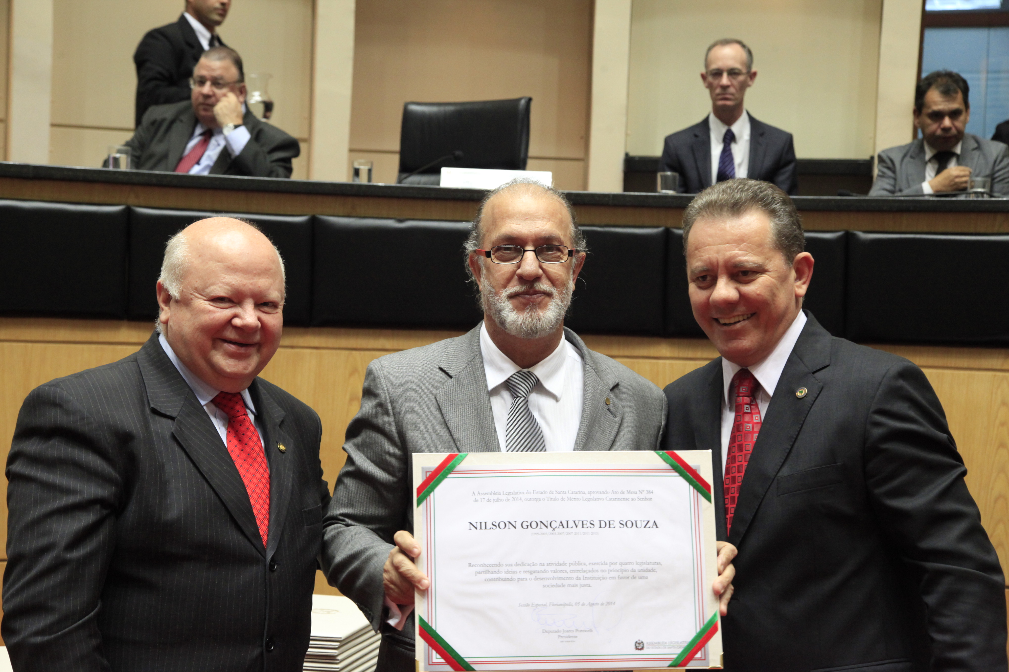 Título de Mérito Legislativo Catarinense ao Senhor Nilson Gonçalves de Souza. Sessão Especial em comemoração aos 180 anos da Instalação do Parlamento Catarinense. Foto: Carlos Kilian/Agência AL