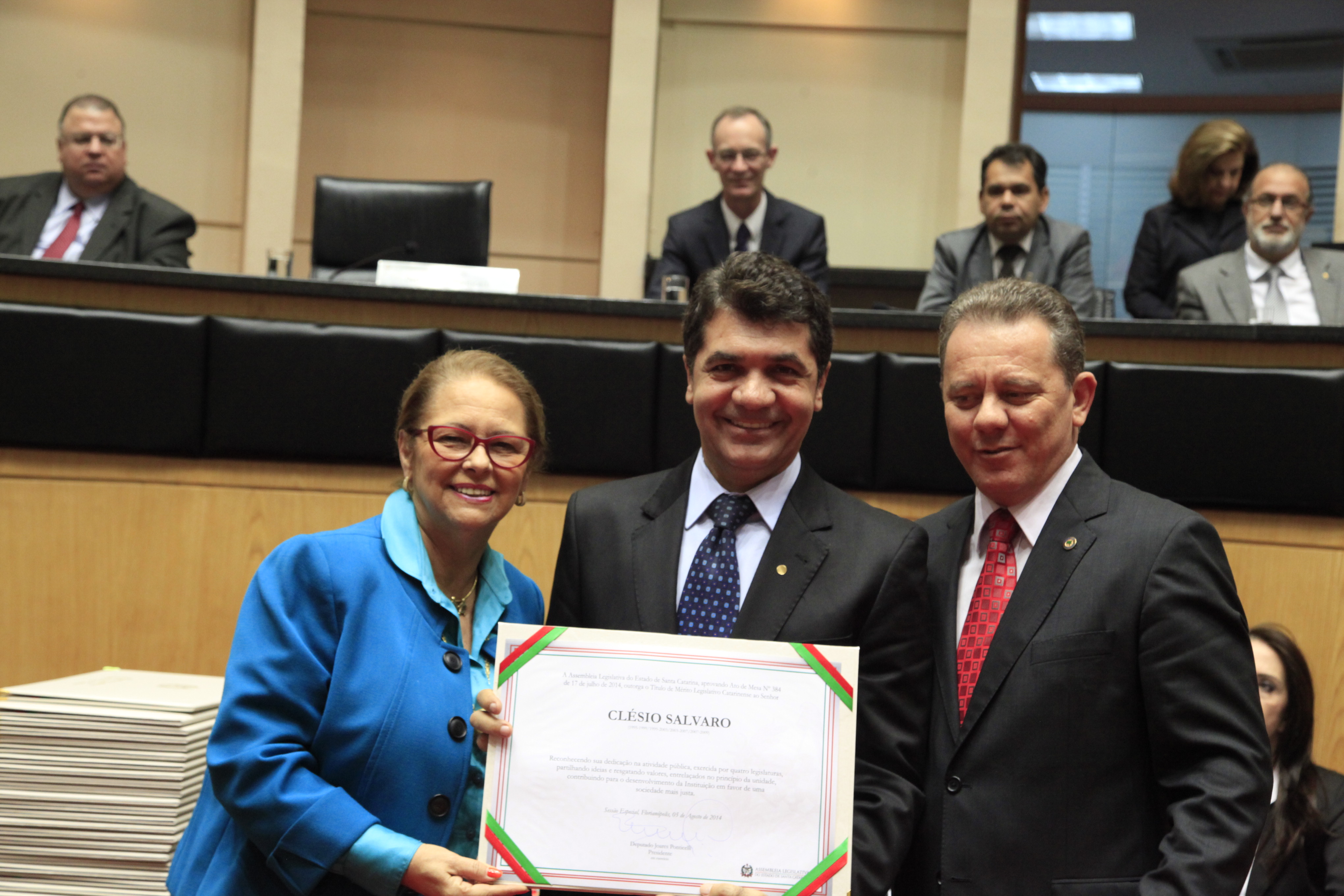 Título de Mérito Legislativo Catarinense ao Senhor Clésio Salvaro - Sessão Especial em comemoração aos 180 anos da Instalação do Parlamento Catarinense. Foto: Carlos Kilian/Agência AL