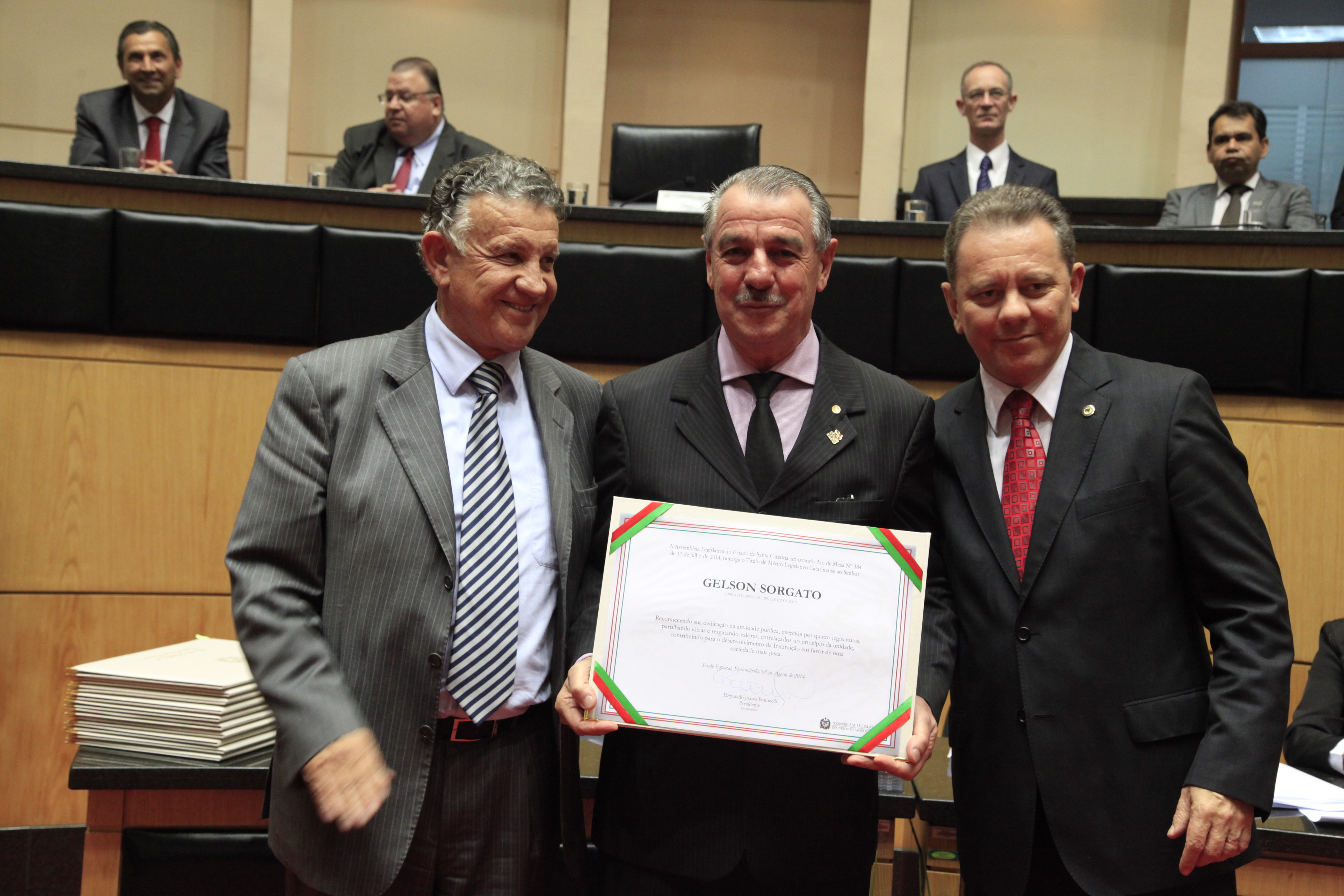 Título de Mérito Legislativo Catarinense ao Senhor Gelson Sorgato. Sessão Especial em comemoração aos 180 anos da Instalação do Parlamento Catarinense. Foto: Carlos Kilian/Agência AL
