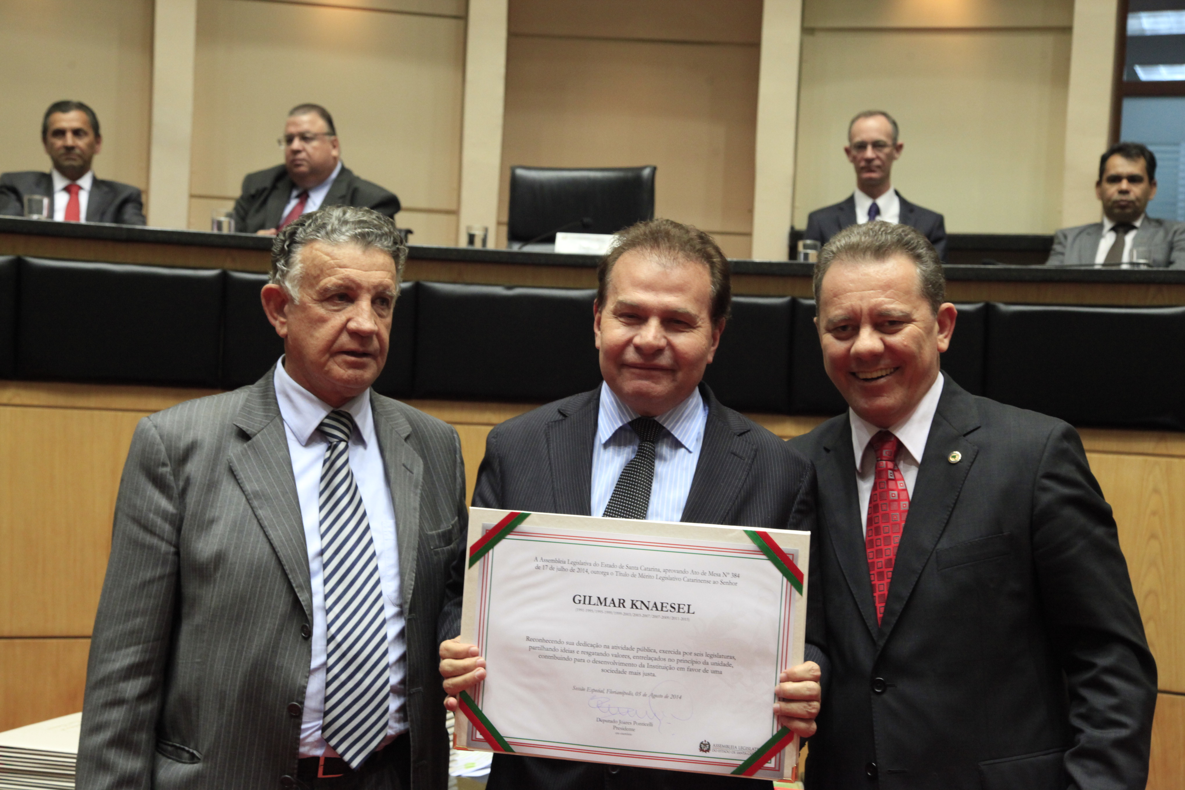 Título de Mérito Legislativo Catarinense ao Senhor Gilmar Knaesel. Sessão Especial em comemoração aos 180 anos da Instalação do Parlamento Catarinense. Foto: Carlos Kilian/Agência AL