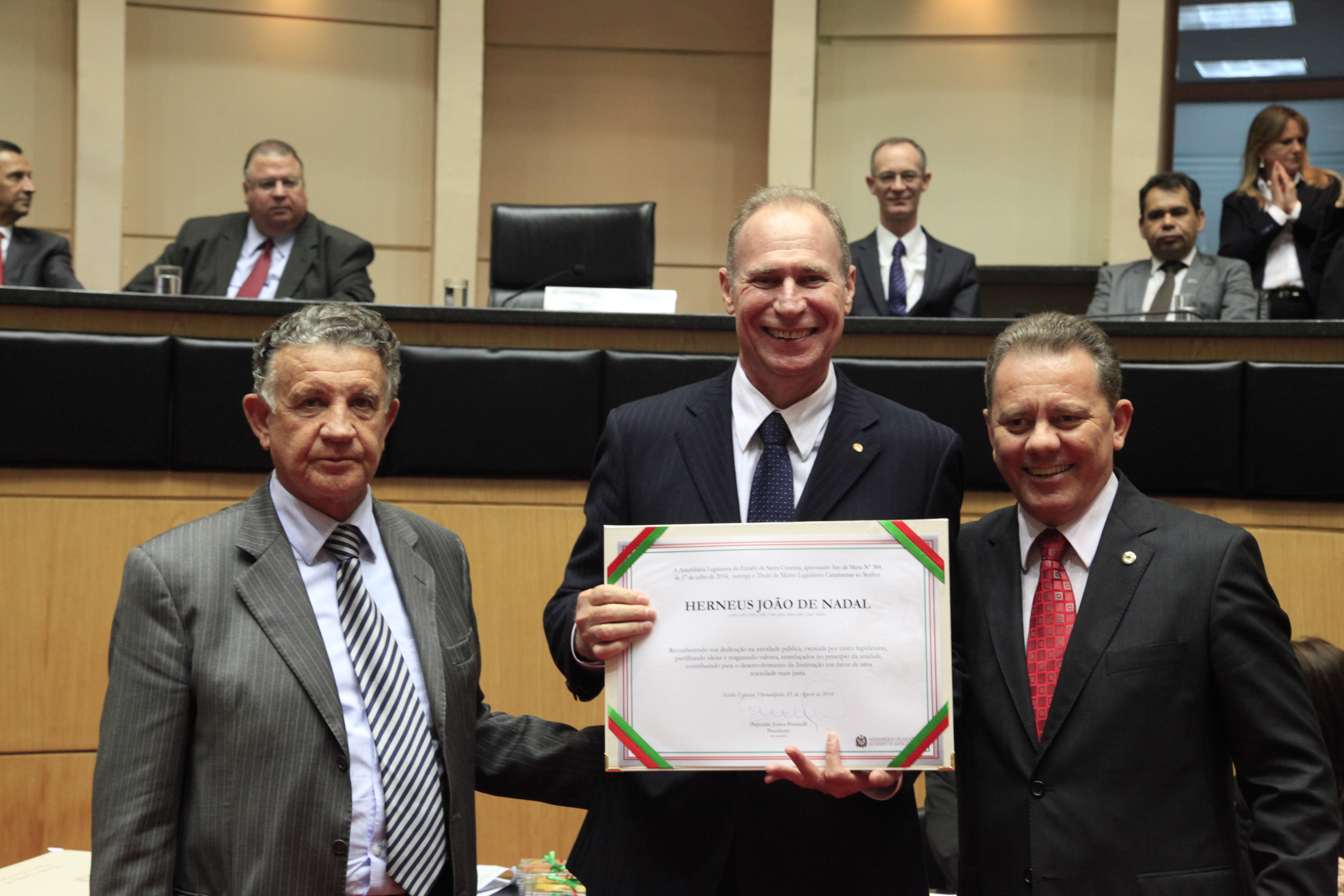 Título de Mérito Legislativo Catarinense ao Senhor Herneus João de Nadal. Sessão Especial em comemoração aos 180 anos da Instalação do Parlamento Catarinense. Foto: Carlos Kilian/Agência AL