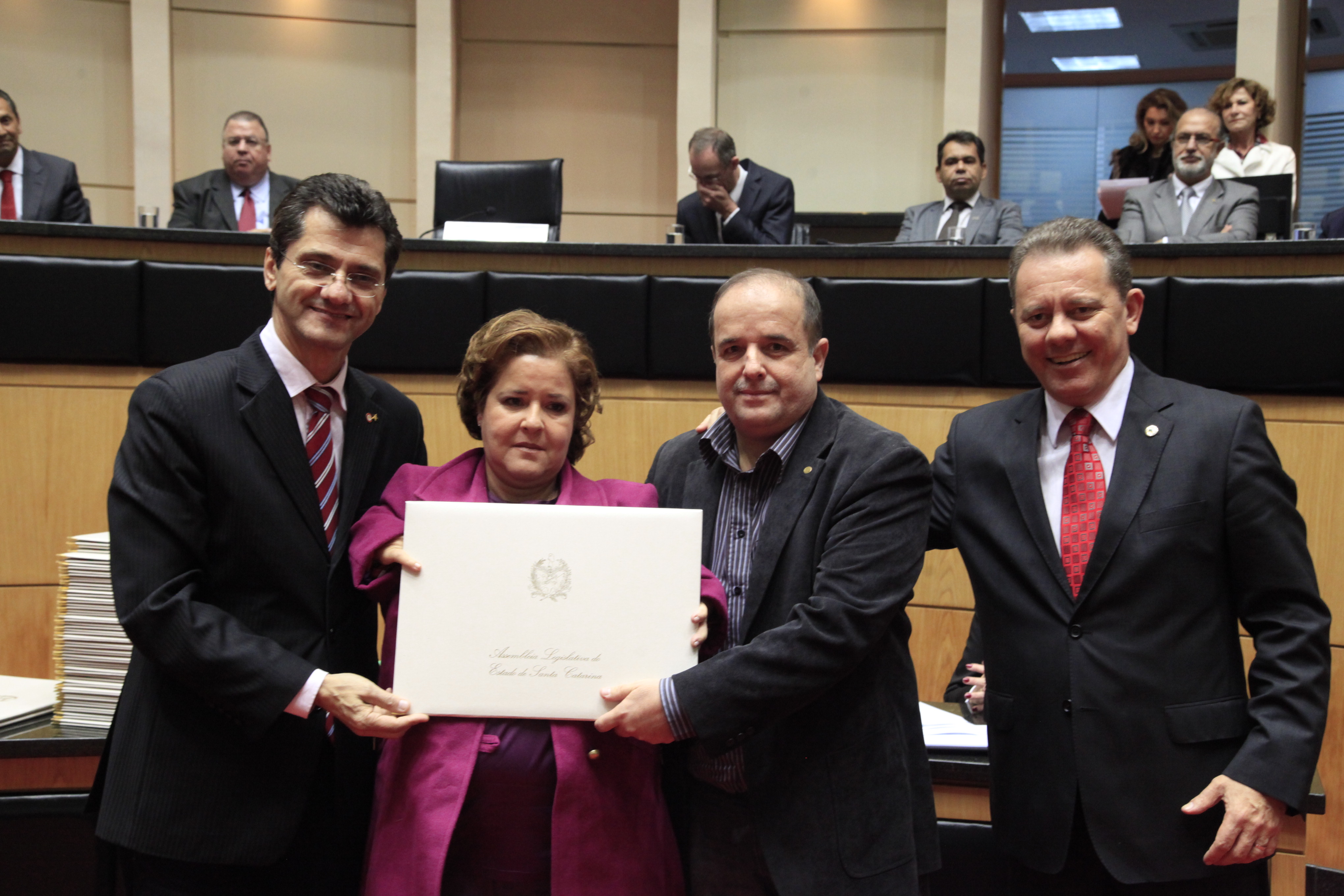 Título de Mérito Legislativo Catarinense ao Senhor João Estivalet Pires (in memoriam). Sessão Especial em comemoração aos 180 anos da Instalação do Parlamento Catarinense. Foto: Carlos Kilian/Agência AL