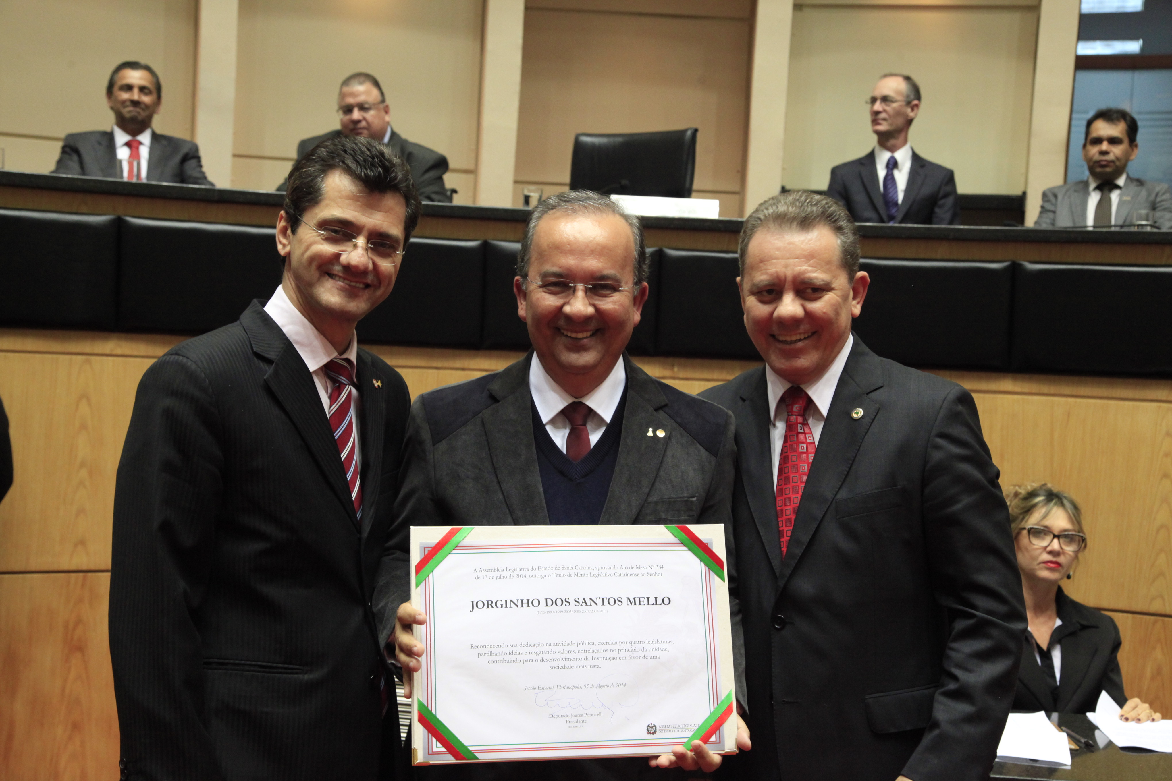 Título de Mérito Legislativo Catarinense ao Senhor Jorginho Mello. Sessão Especial em comemoração aos 180 anos da Instalação do Parlamento Catarinense. Foto: Carlos Kilian/Agência AL
