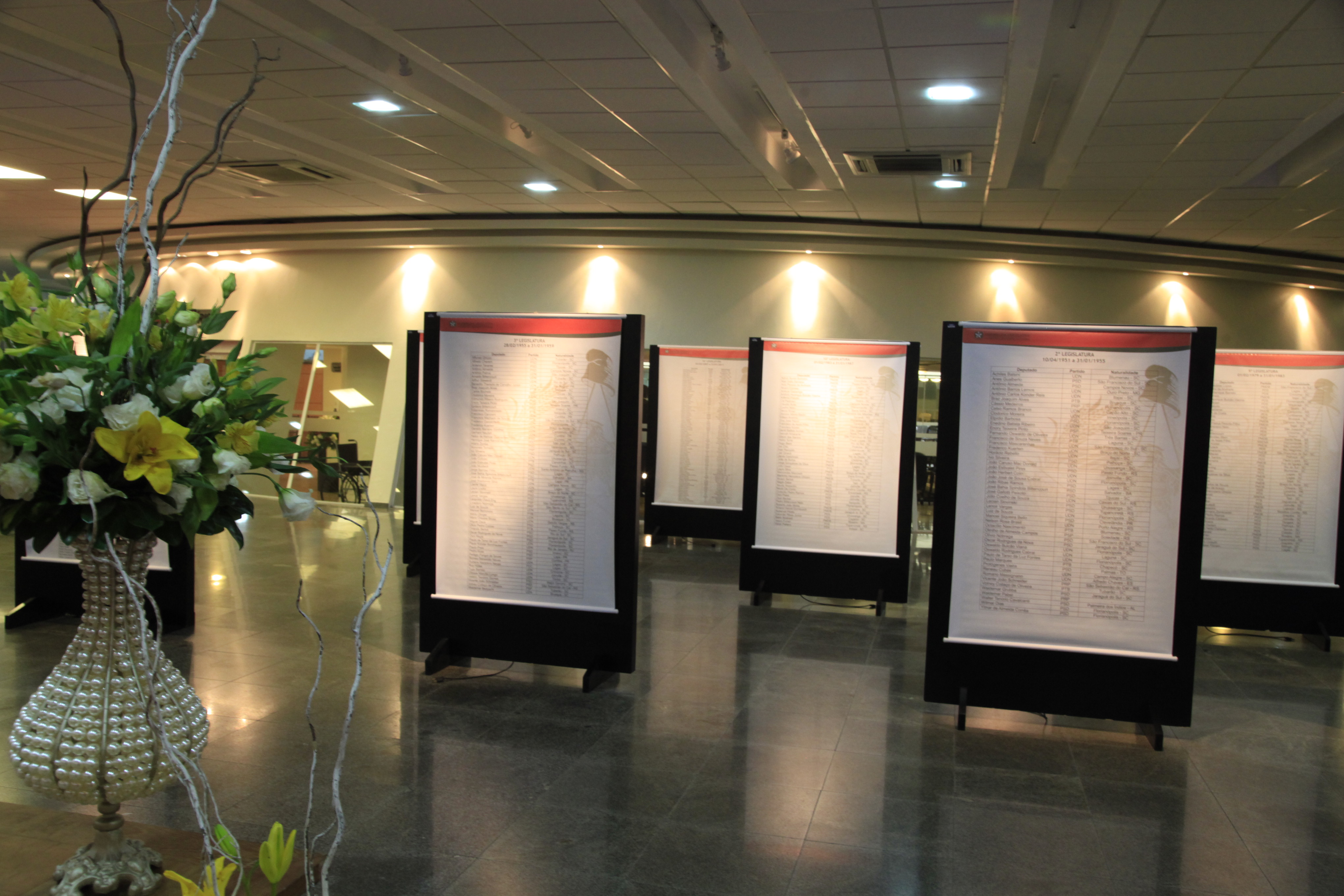 Exposição sobre os 180 anos do Parlamento Catarinense. Foto: Carlos Kilian / Agência AL