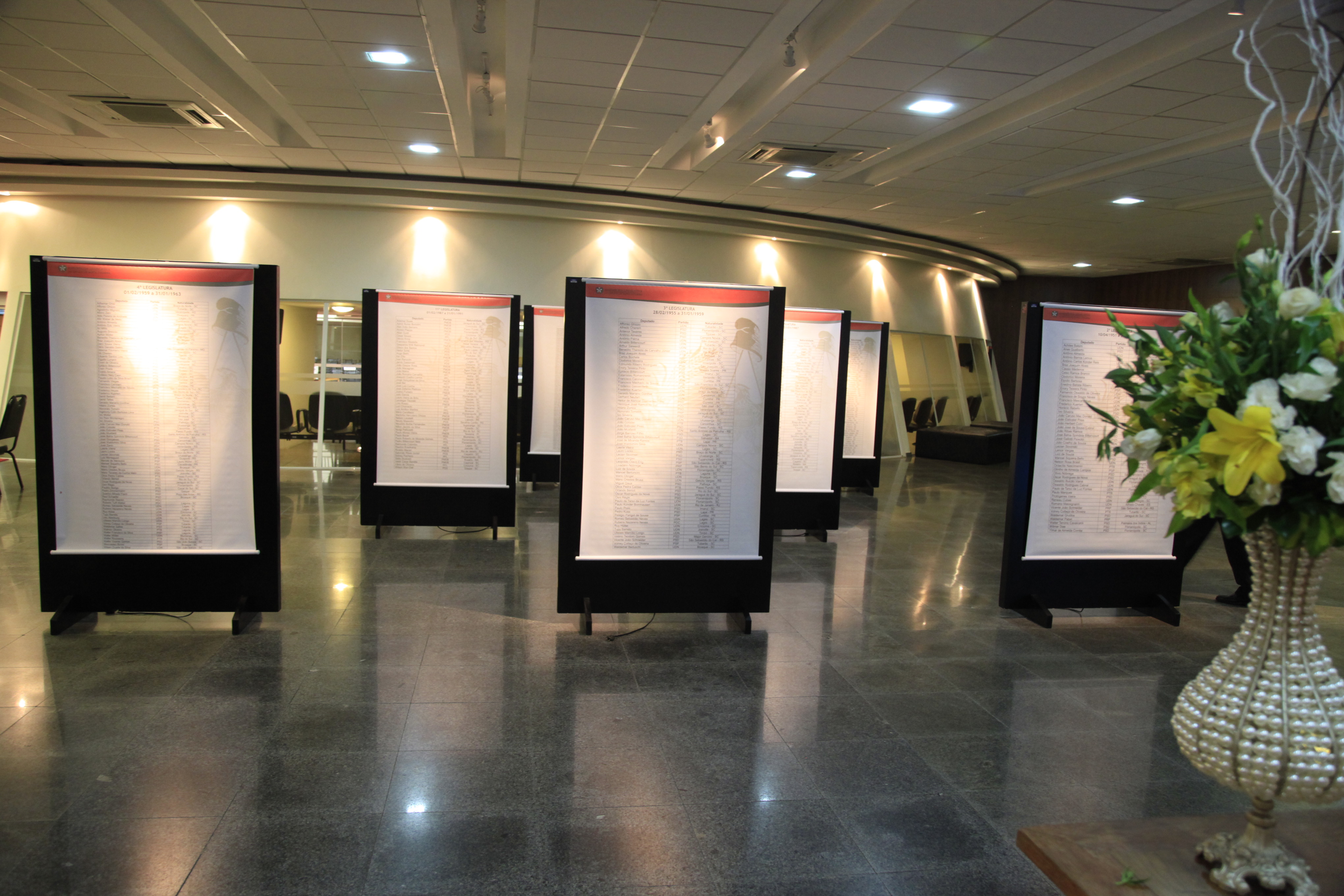 Exposição sobre os 180 anos do Parlamento Catarinense. Foto: Carlos Kilian / Agência AL