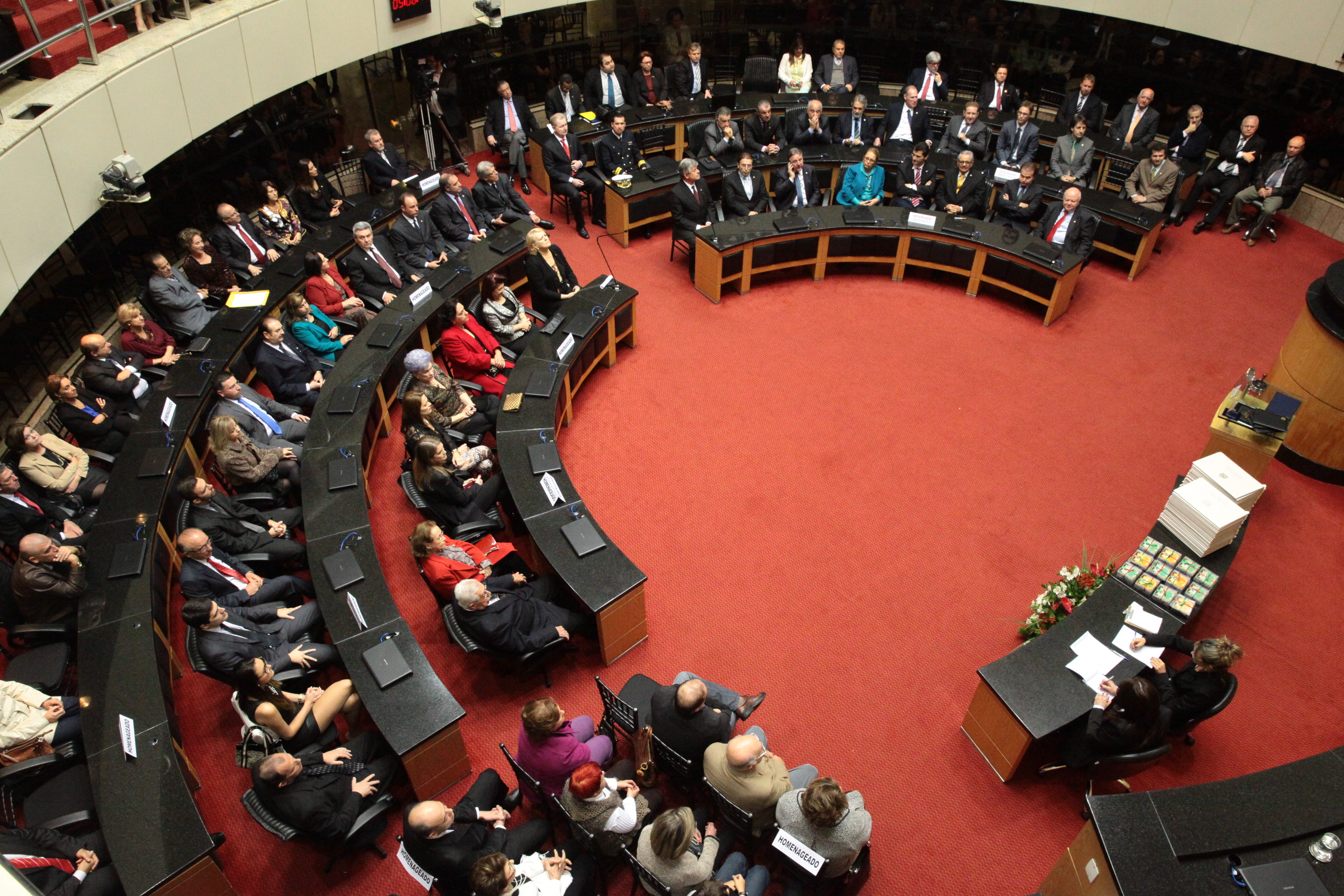 Sessão Especial em comemoração aos 180 anos da Instalação do Parlamento Catarinense. Foto: Fábio Queiroz/Agência AL
