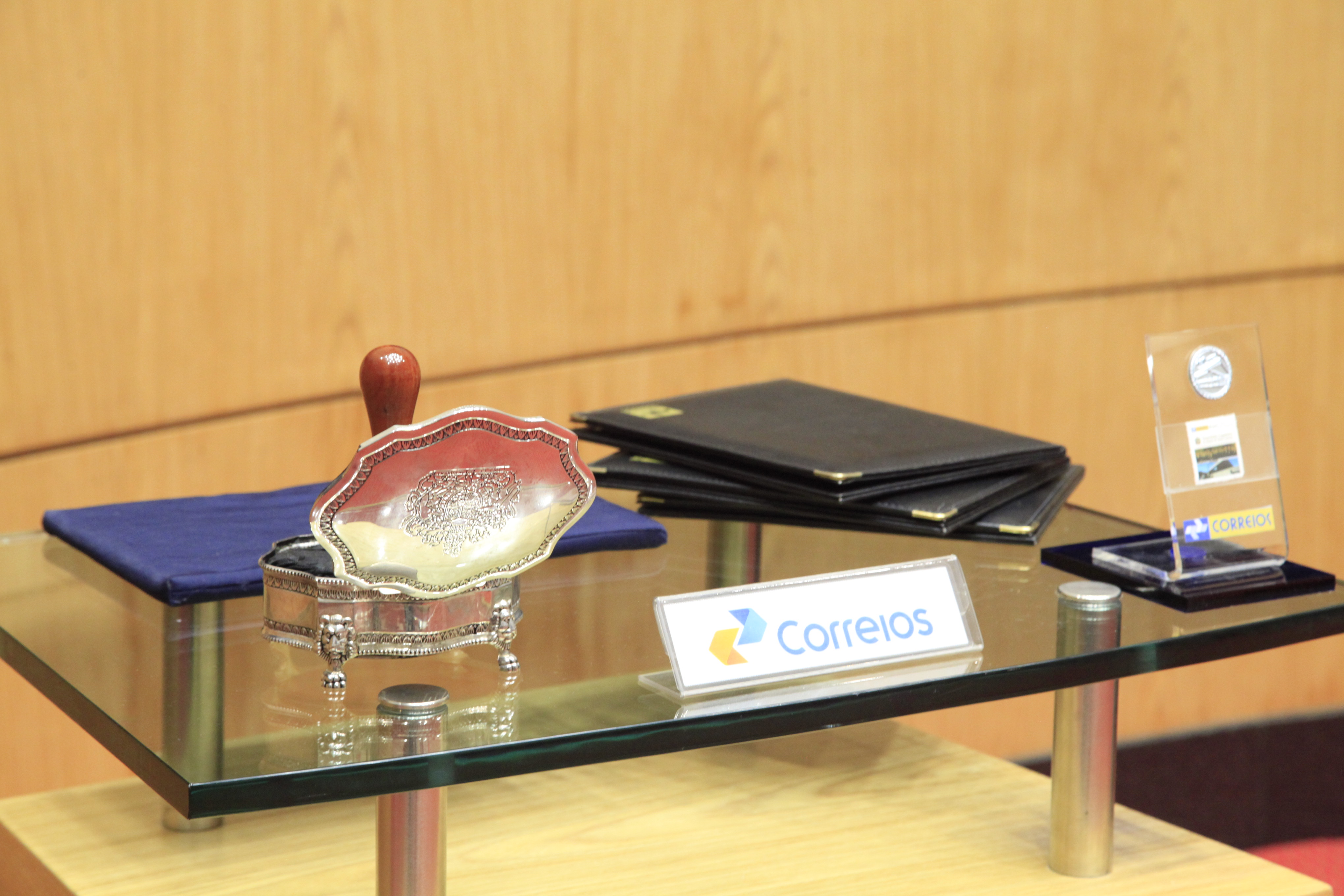 Lançamento dos Selos Personalizados e Carimbo Comemorativo em comemoração aos 180 anos da Instalação do Parlamento Catarinense. Foto: Carlos Kilian/Agência AL