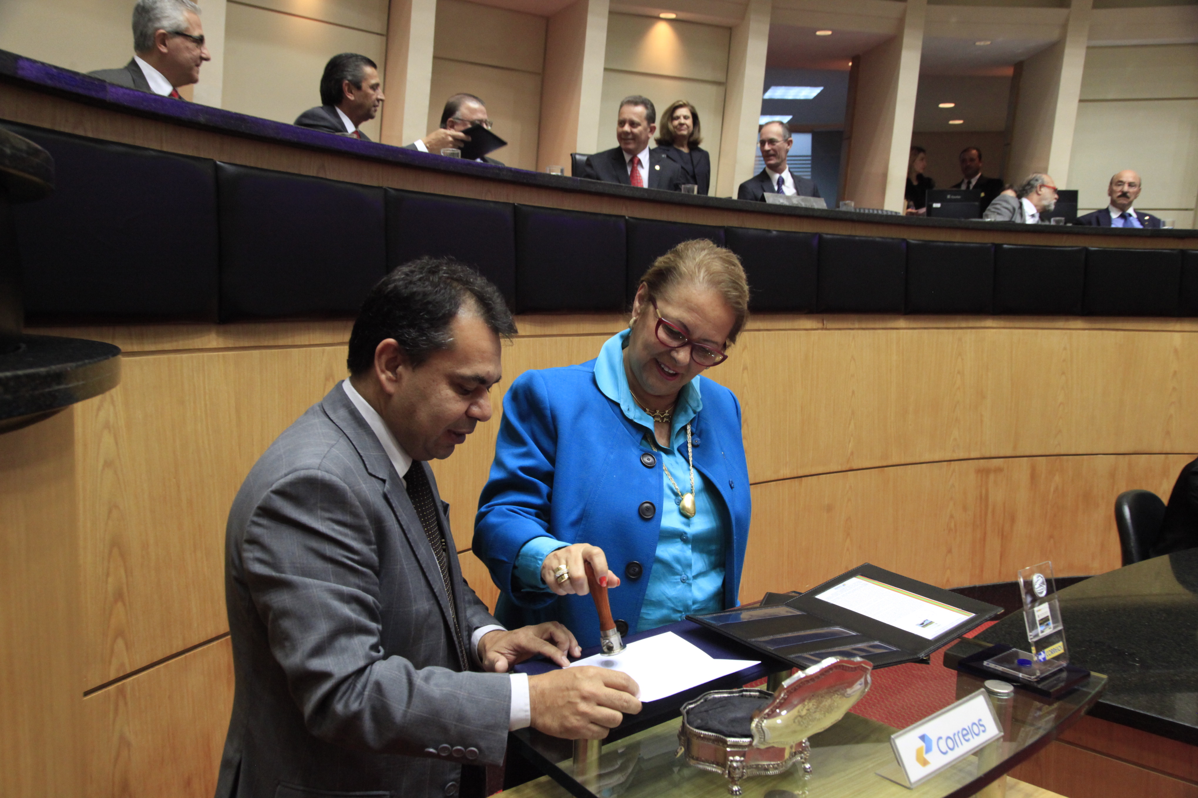 Lançamento dos Selos Personalizados e Carimbo Comemorativo em comemoração aos 180 anos da Instalação do Parlamento Catarinense. Foto: Carlos Kilian/Agência AL