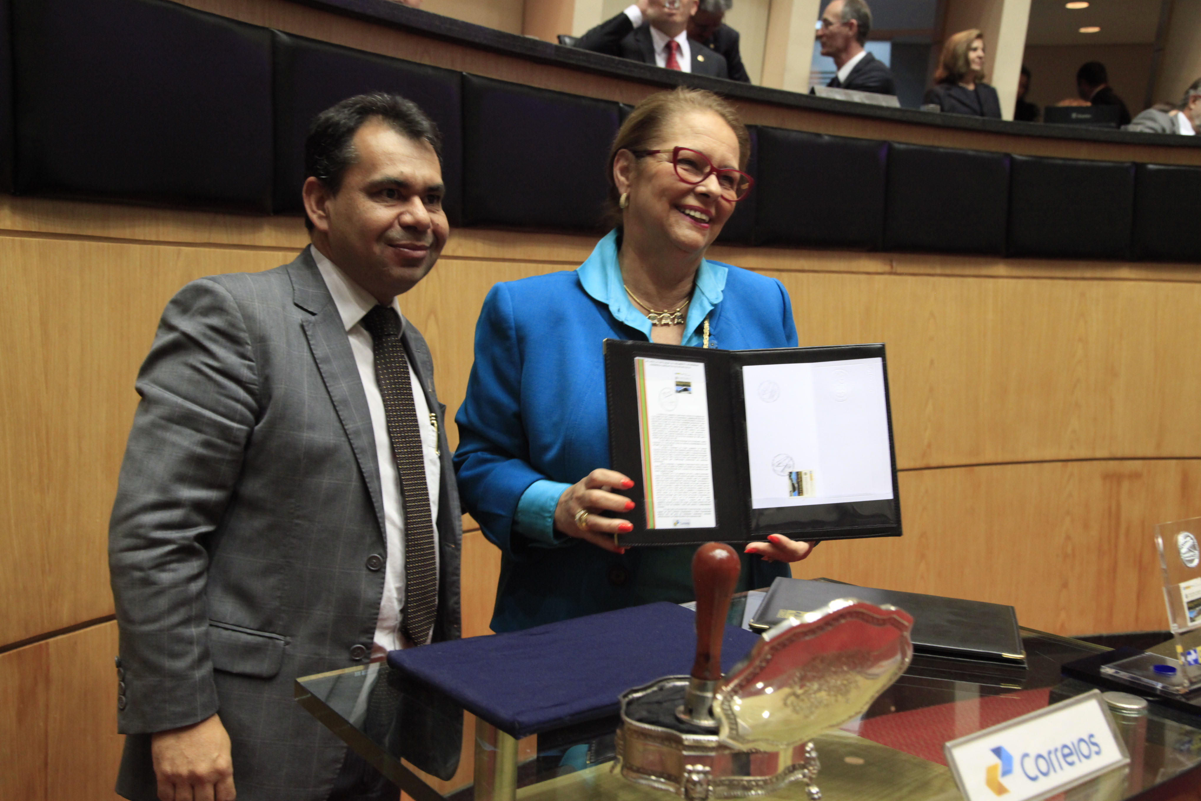 Lançamento dos Selos Personalizados e Carimbo Comemorativo em comemoração aos 180 anos da Instalação do Parlamento Catarinense. Foto: Carlos Kilian/Agência AL