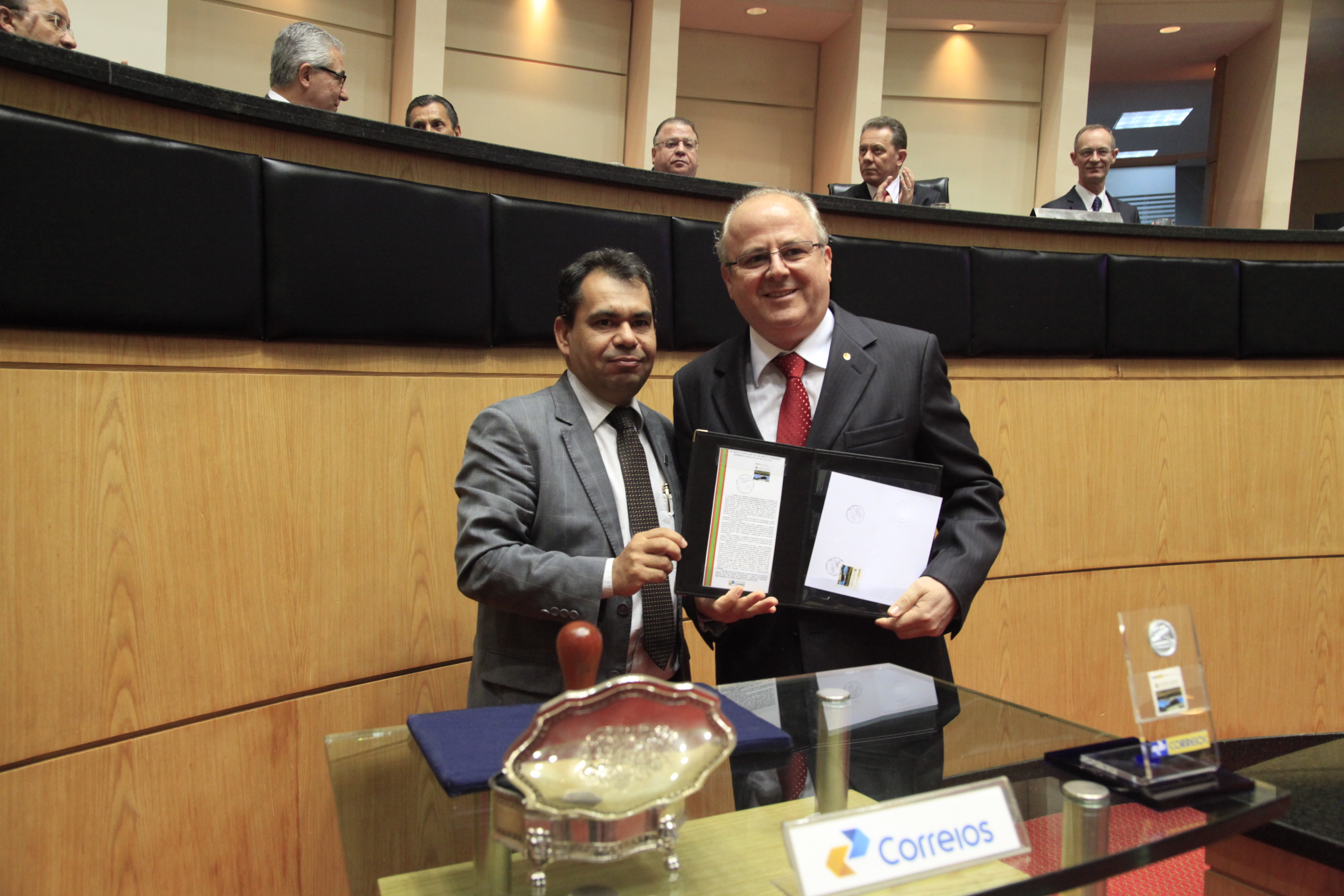 Lançamento dos Selos Personalizados e Carimbo Comemorativo em comemoração aos 180 anos da Instalação do Parlamento Catarinense. Foto: Carlos Kilian/Agência AL