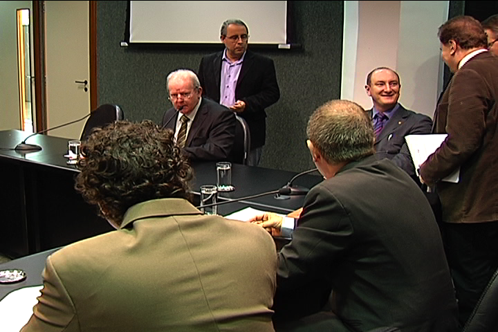 Reunião extraordinária da Comissão de Constituição e Justiça. Foto: Reprodução TVAL
