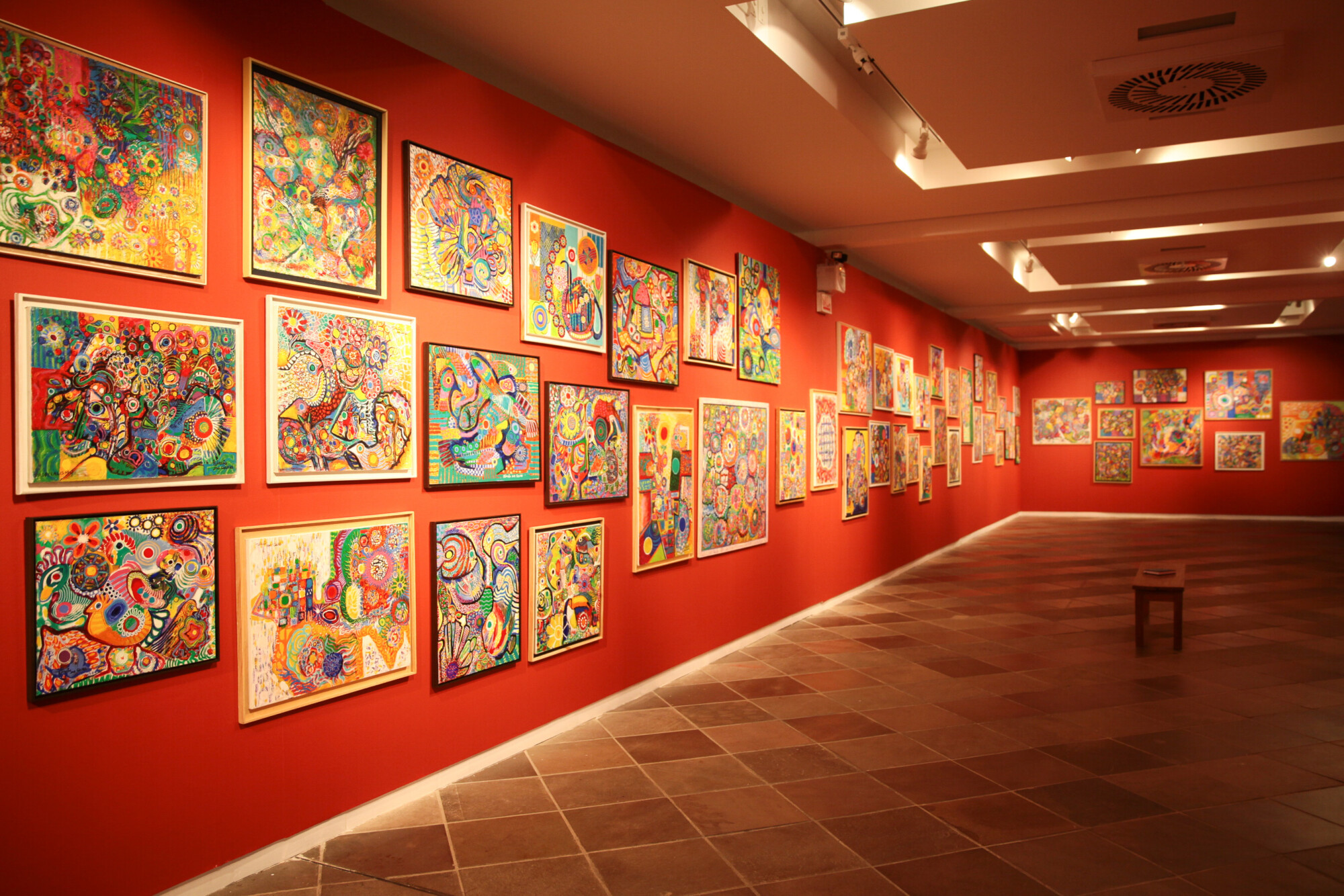 É a primeira vez que um artista ocupa todo o museu do Centro Integrado de Cultura (CIC)