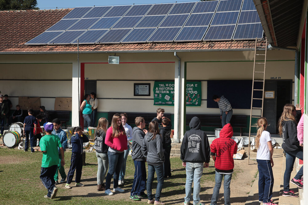 EEB Roberto Schütz, em Rancho Queimado, é a primeira escola pública do país a ser abastecida com energia solar. FOTO: Juliana Stadnik/Agência AL