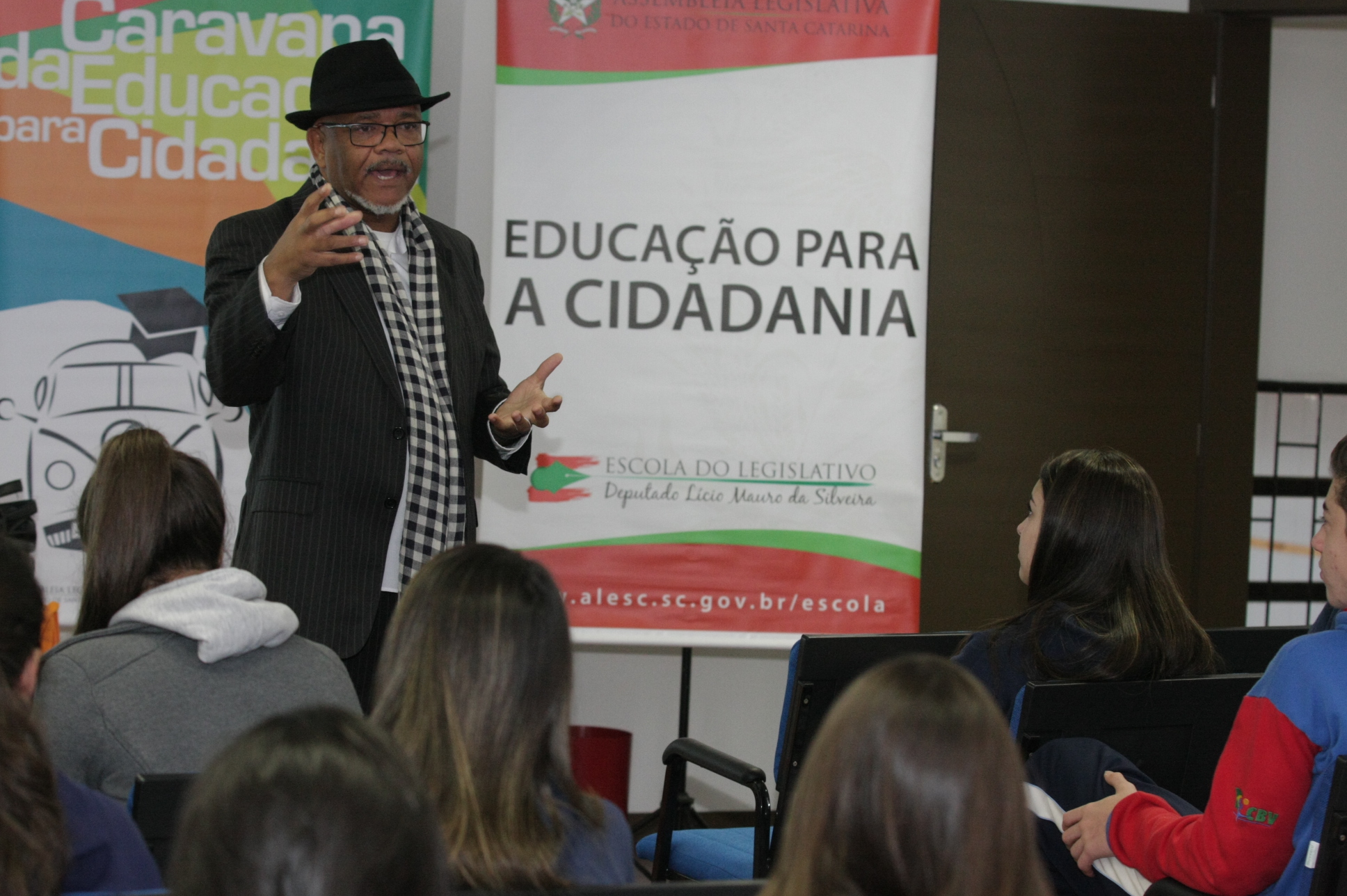 Caravana para Cidadania em Curitibanos. Fotos: Pedro Squizatto/Escola do Legislavo