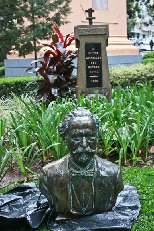 Busto de Victor Meirelles