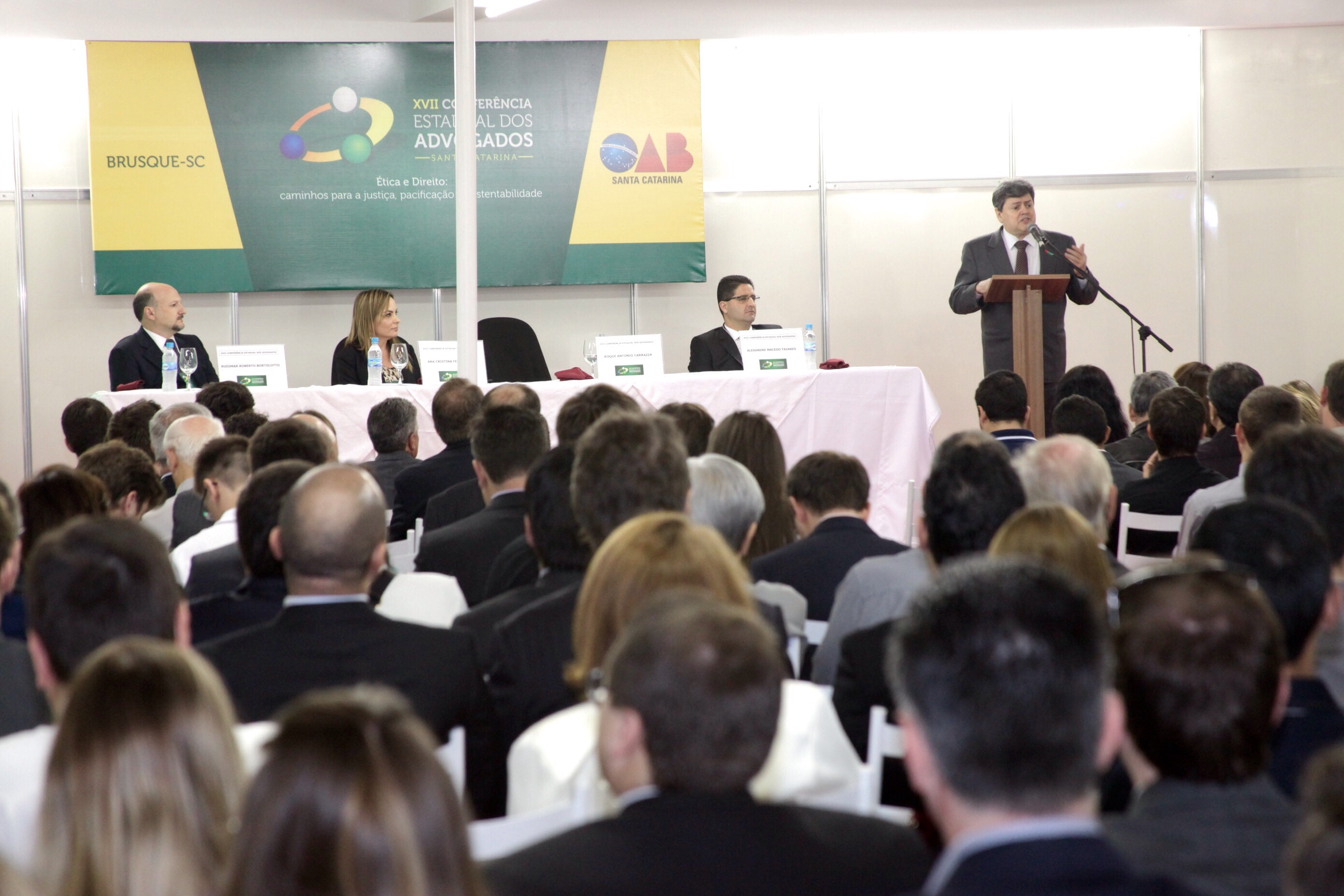 Palestra O sistema tributário constitucional e reforma tributária. XVII Conferência Estadual dos Advogados de SC. Foto: Fábio Queiroz / Agência AL
