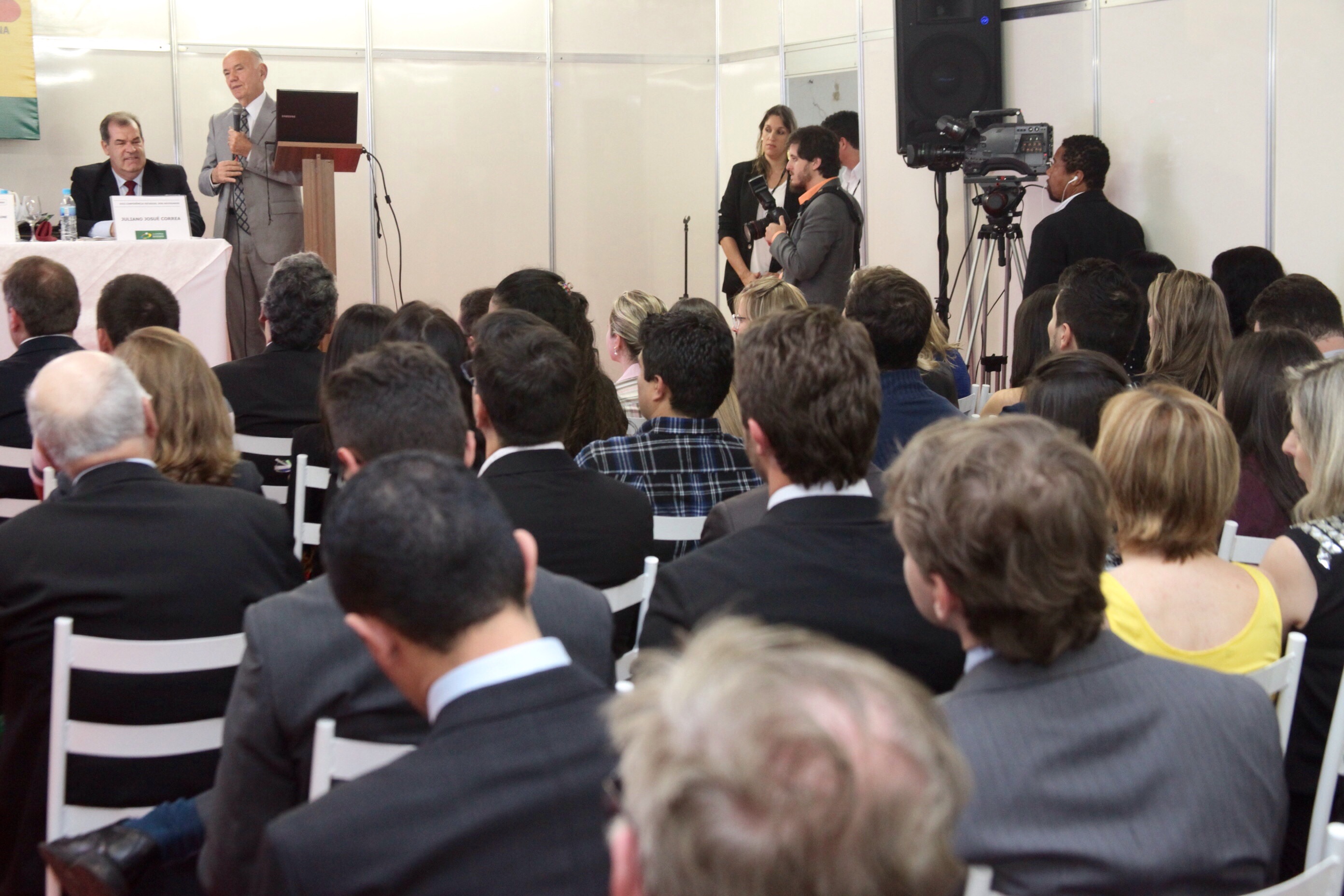 Palestra Direitos do consumidor: experiência e expectativas. Caminhos para a relação de consumo. XVII Conferência Estadual dos Advogados de SC. Foto: Fábio Queiroz / Agência AL