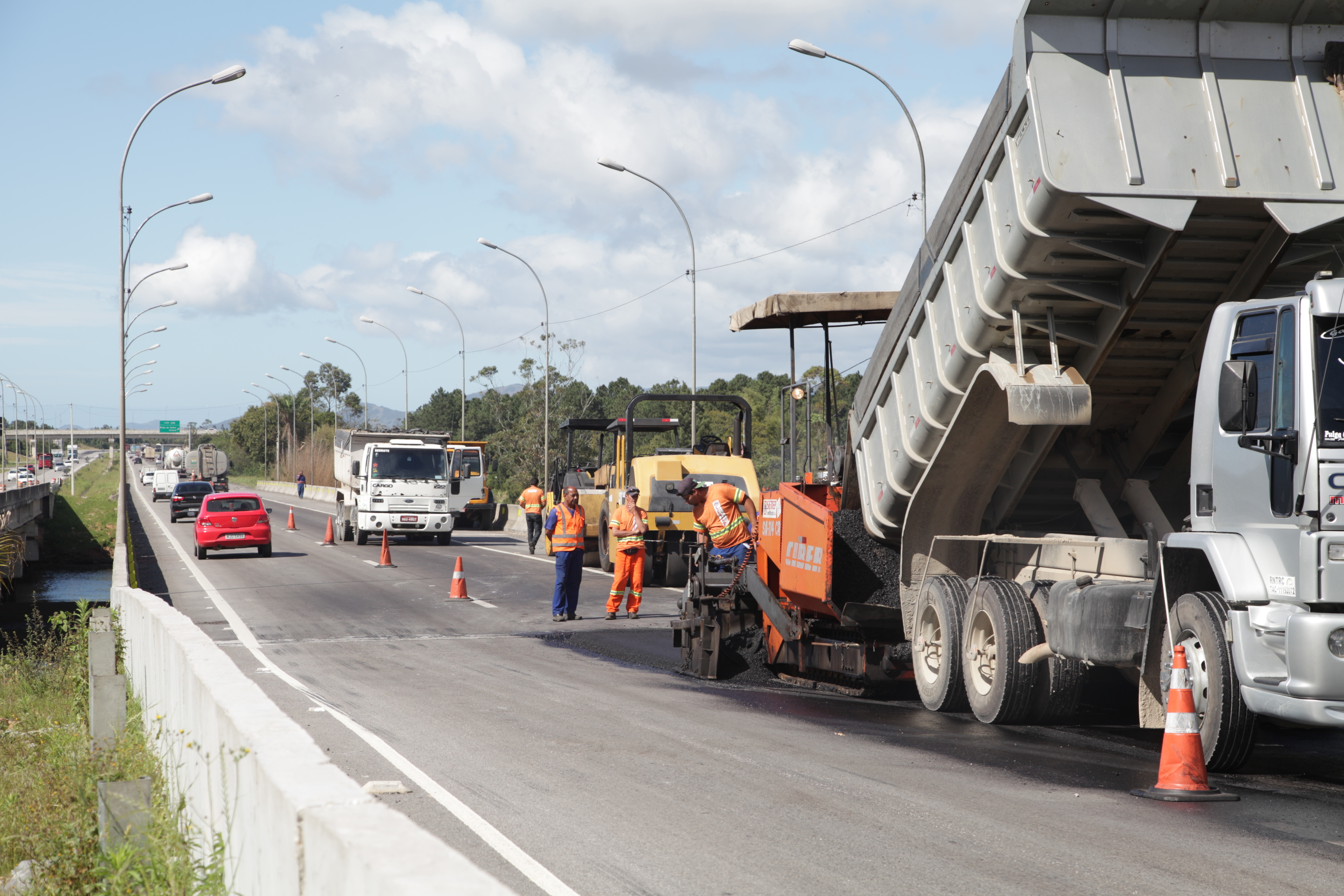 BR 101 - Obras no Morro dos Cavalos