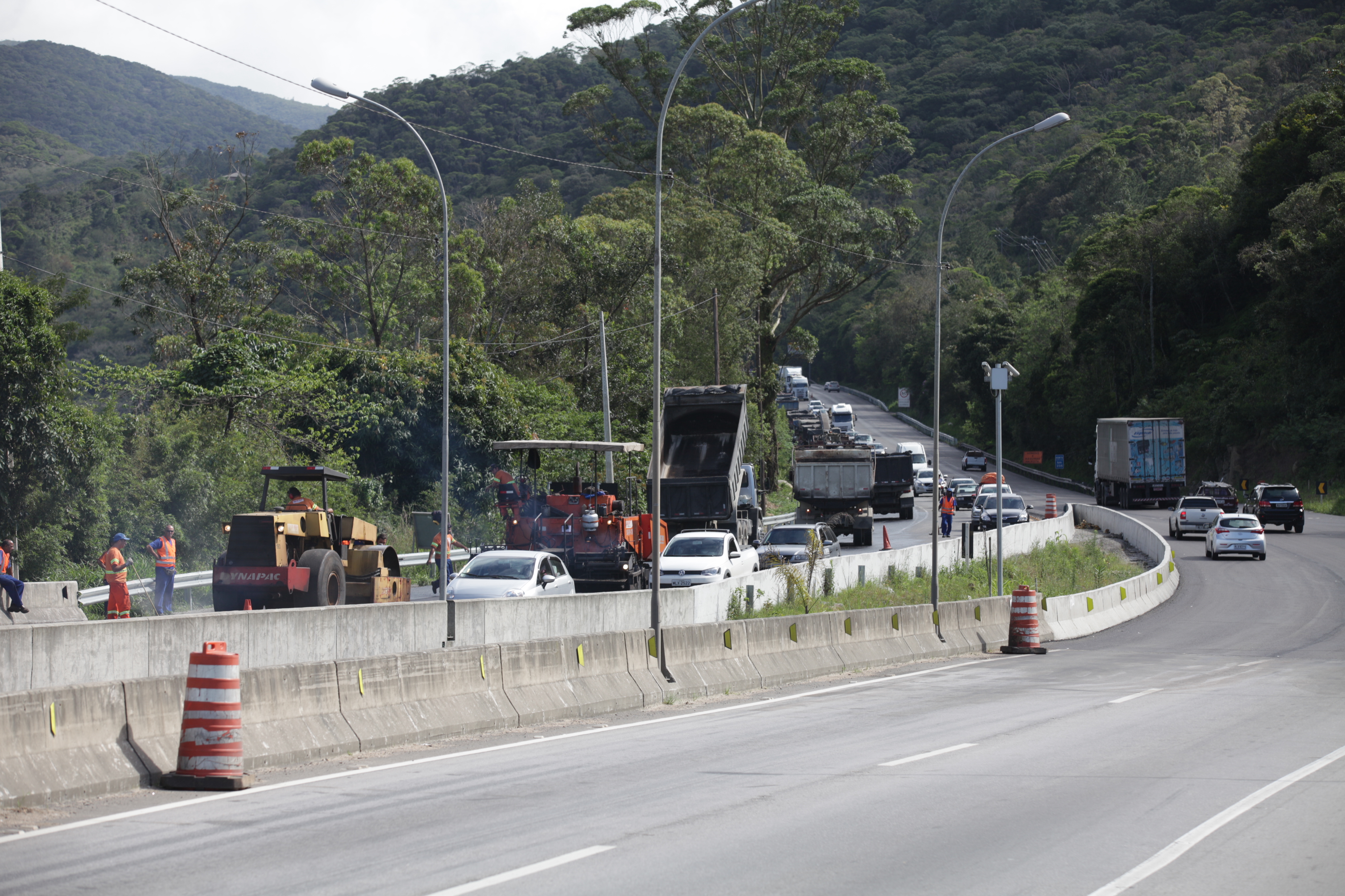 BR 101 - Obras no Morro dos Cavalos