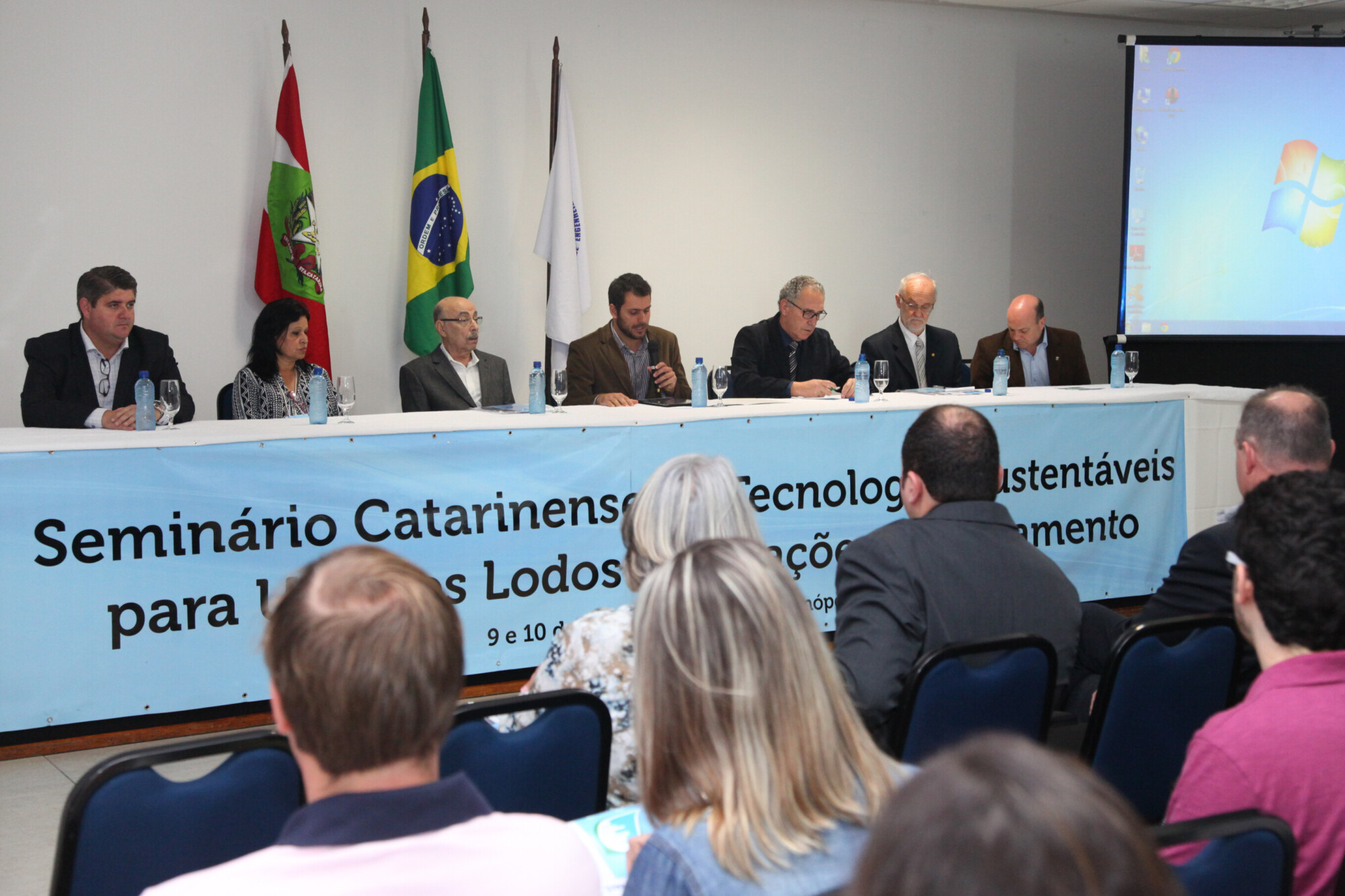 Evento debate formas de tratamento e destinação final do lodo resultante do tratamento de esgoto. FOTOS: Juliana Stadnik/Agência/AL