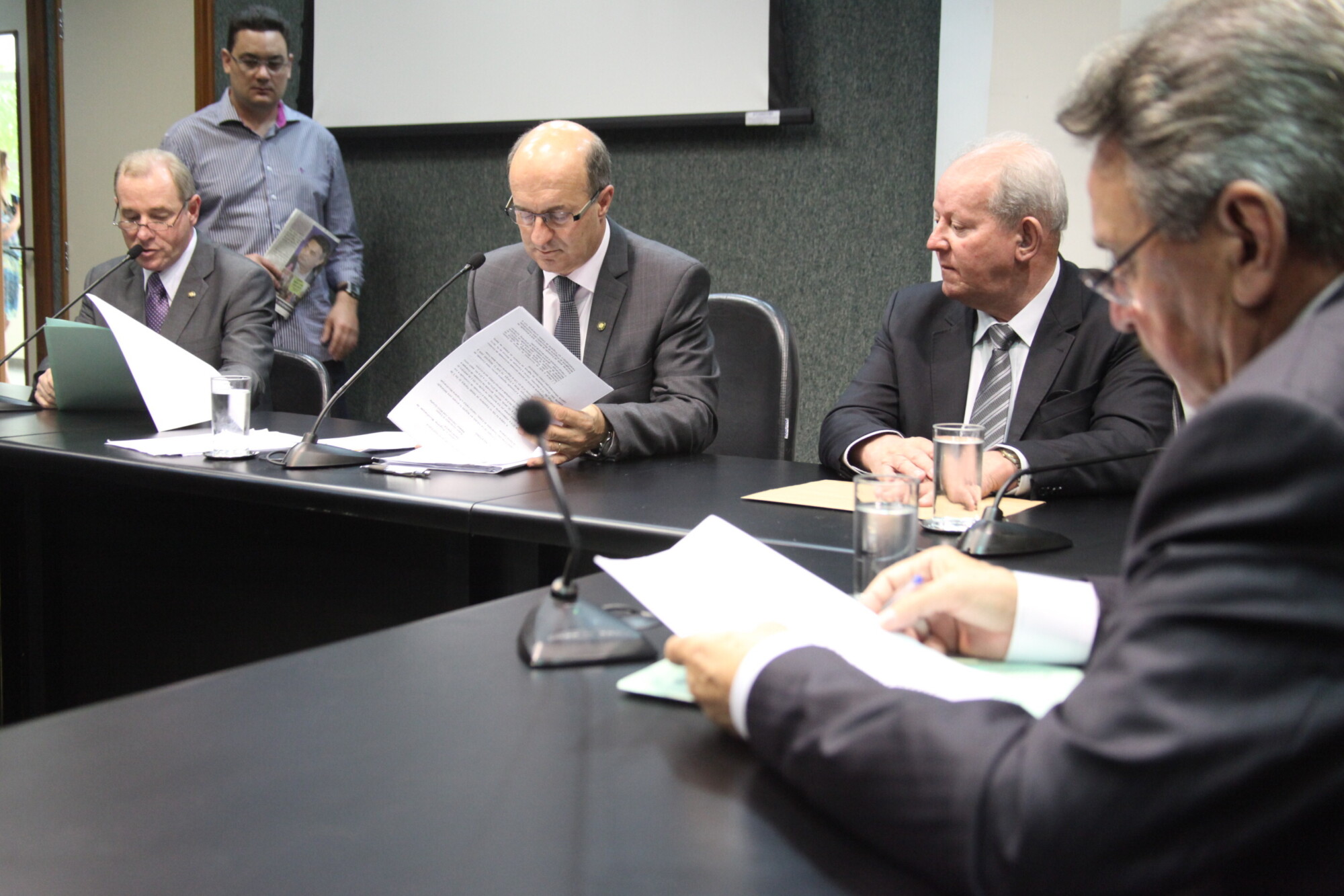 Comissão de Economia se reuniu na tarde desta quarta-feira (15). FOTO: Fábio Queiroz/Agência AL