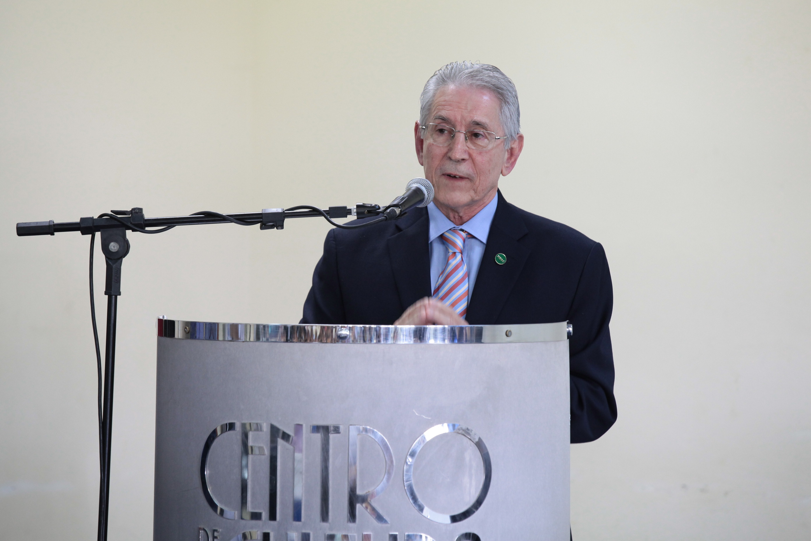 Glauco Corte - FIESC - Assinatura sobre estudos da Ferrovia da Integração - Chapecó. Fotos: Miriam Zomer/Agência AL