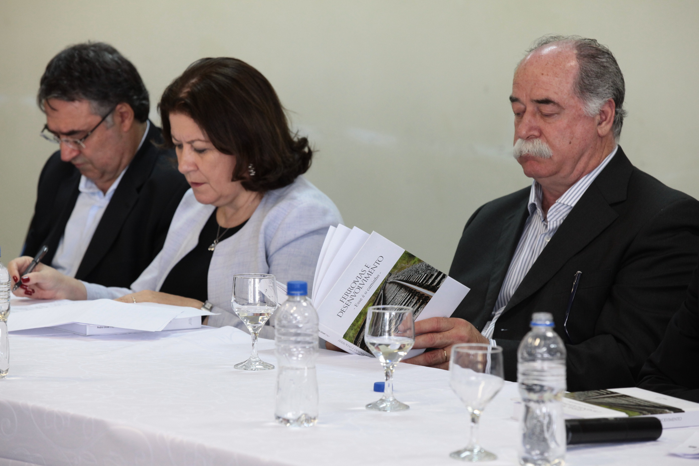 Assinatura sobre estudos da Ferrovia da Integração - Chapecó. Fotos: Miriam Zomer/Agência AL