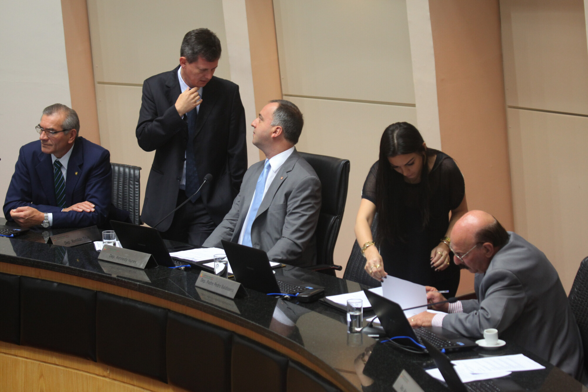 Nova onda de ataques criminosos no estado foi o principal tema na tribuna, na sessão de hoje (16). FOTOS: Juliana Stadnik/Agência AL