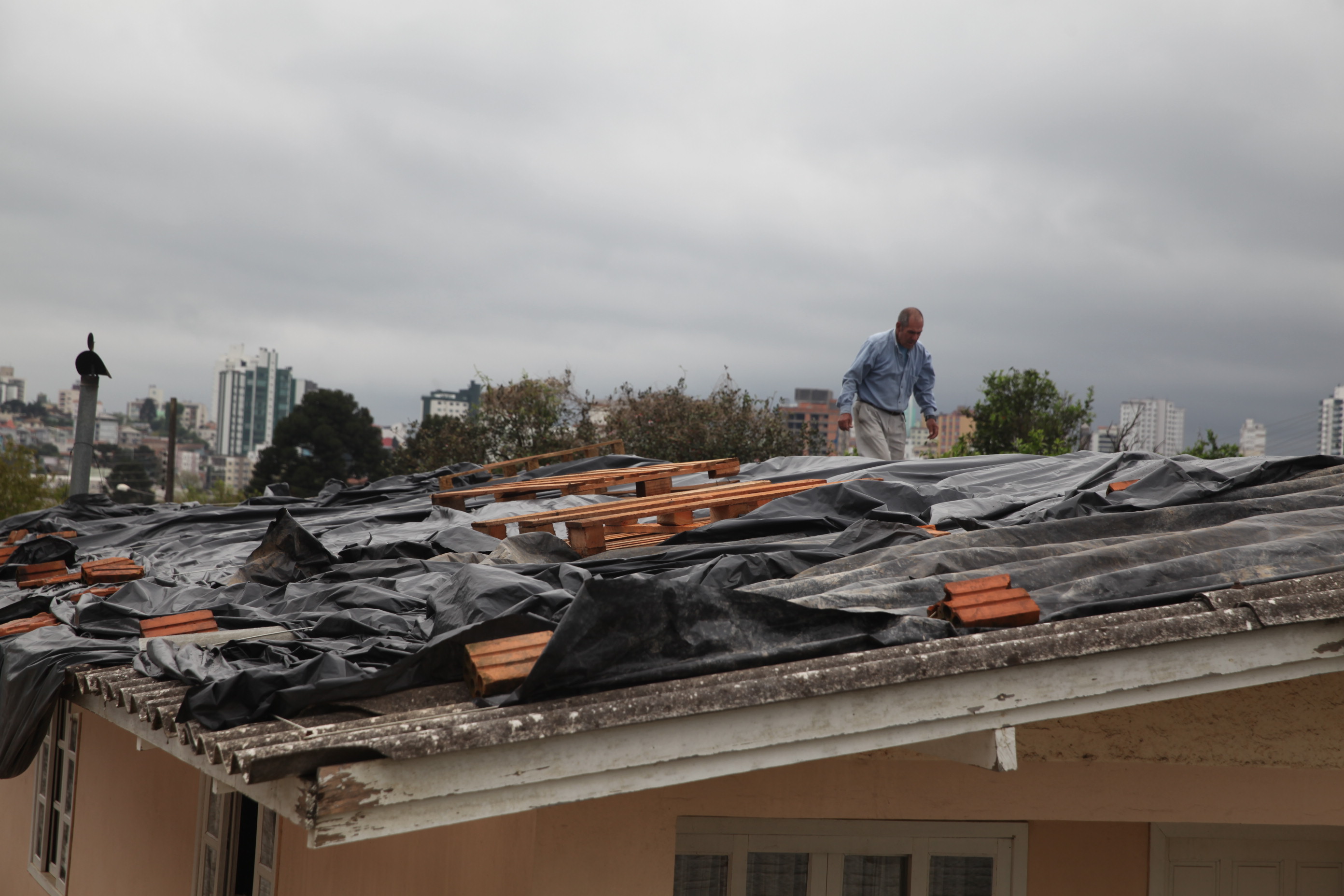 Estragos da Chuva de Granizo em Lages. Fotos: Miriam Zomer/Agência AL