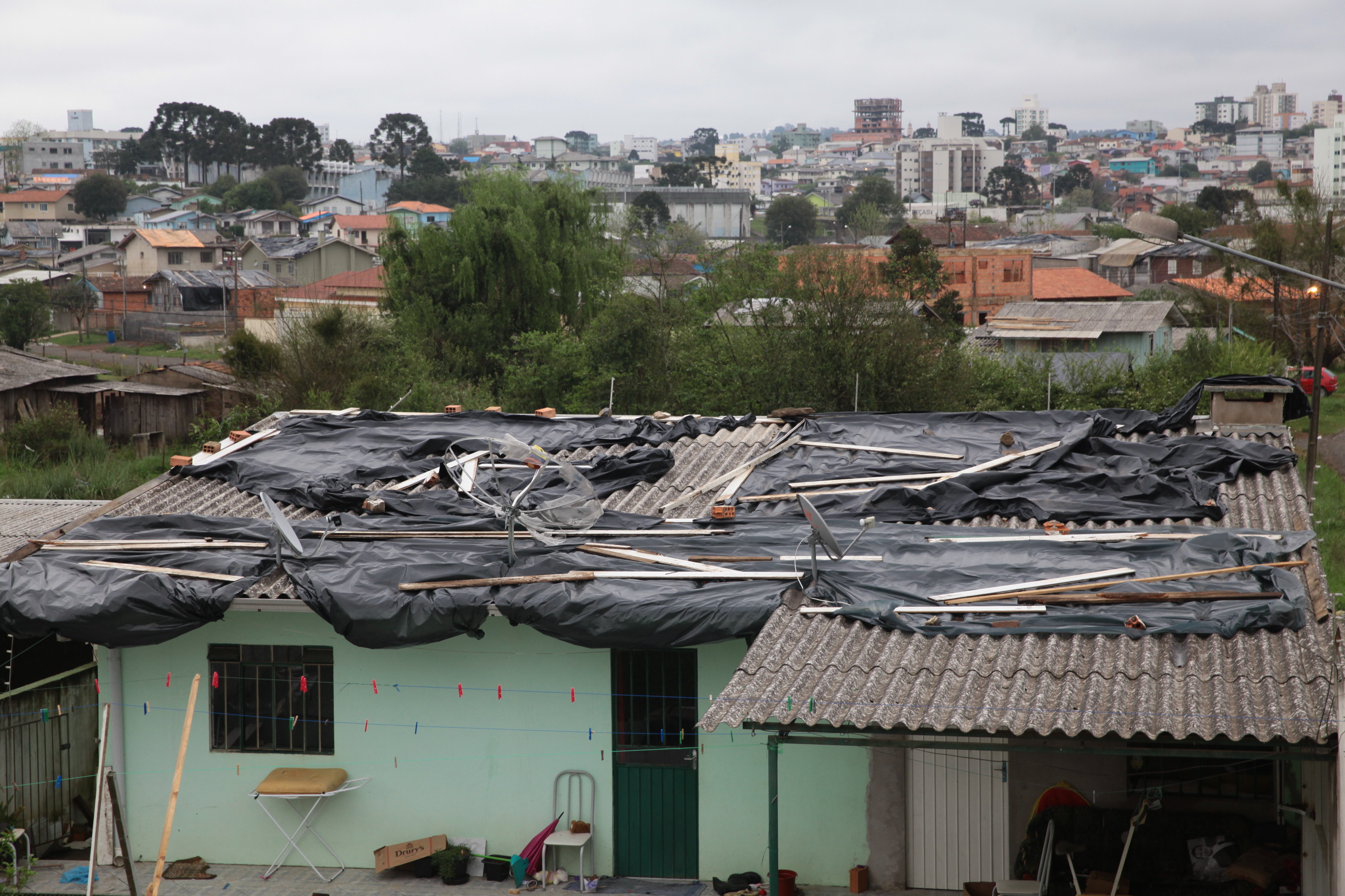 Estragos da Chuva de Granizo em Lages. Fotos: Miriam Zomer/Agência AL
