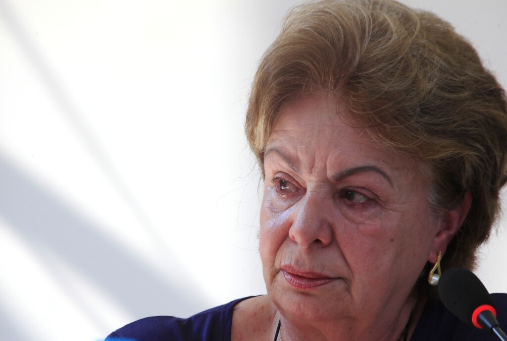 Maria da Glória Vojciechovski se emociona em depoimento às comissões da verdade