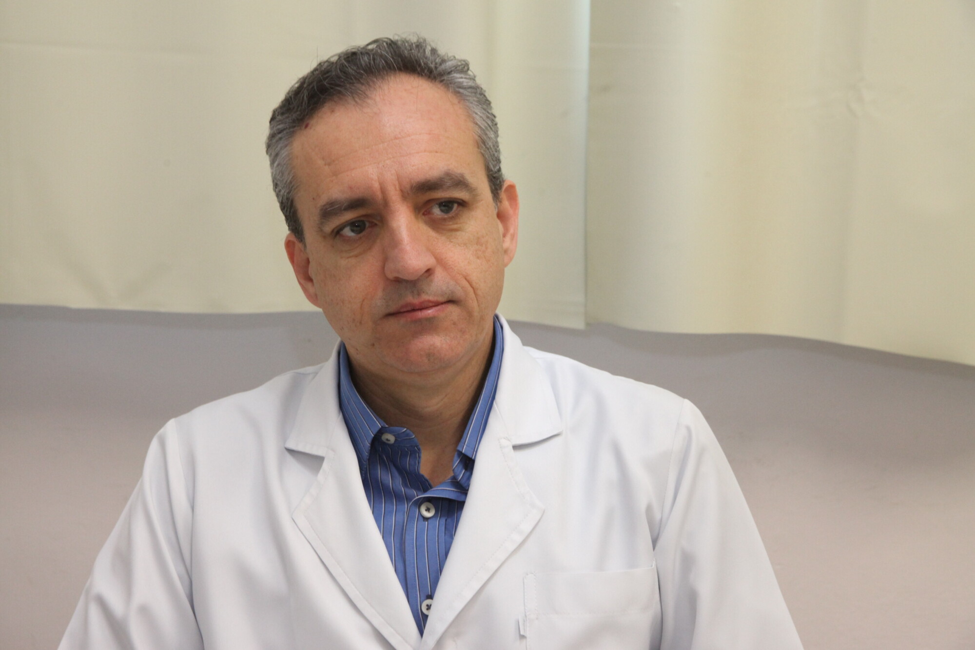 Médico alerta para a importância do exame clínico das mamas