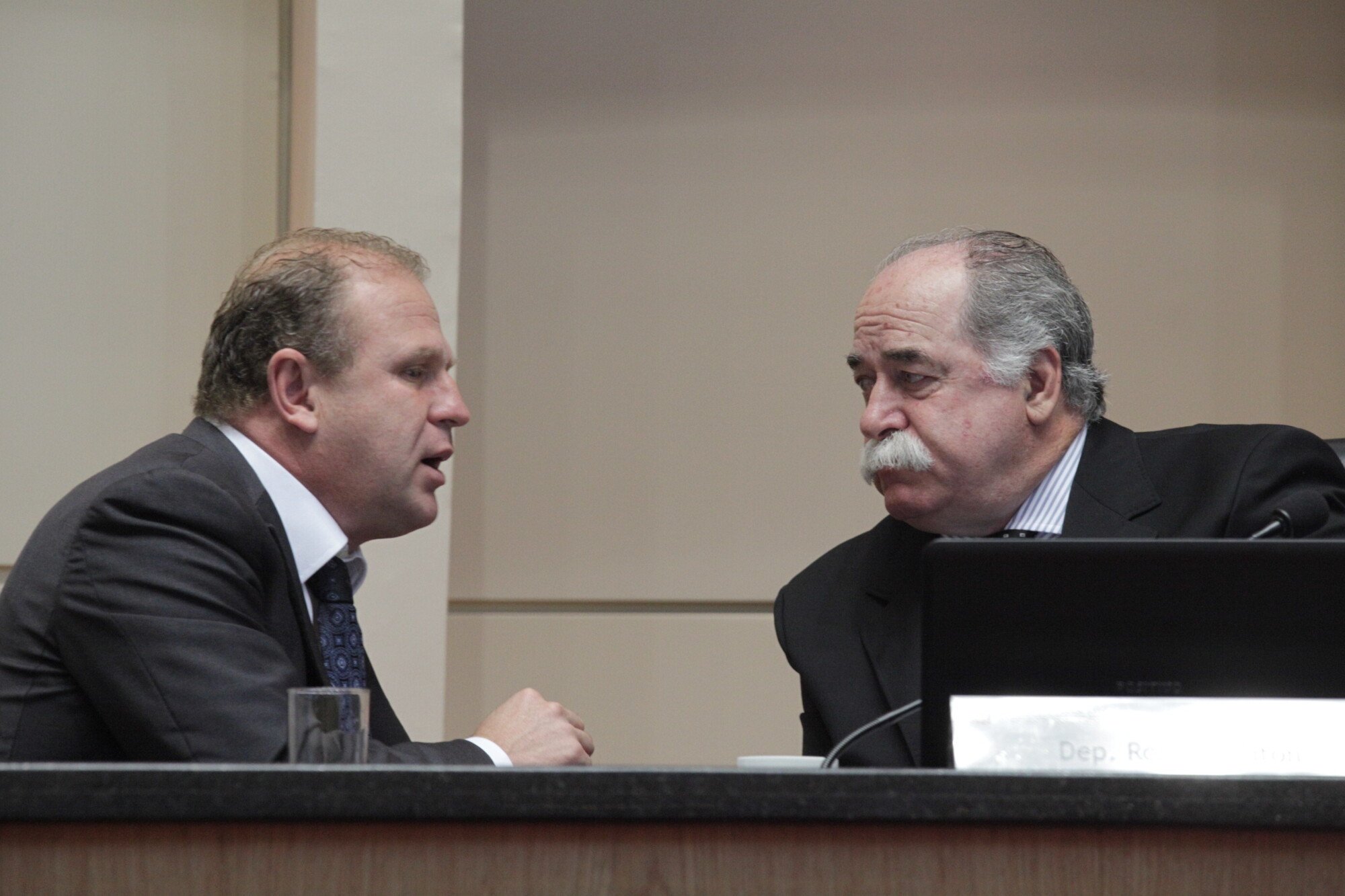 Deputados pedem aperfeiçoamento do processo eletrônico de votação