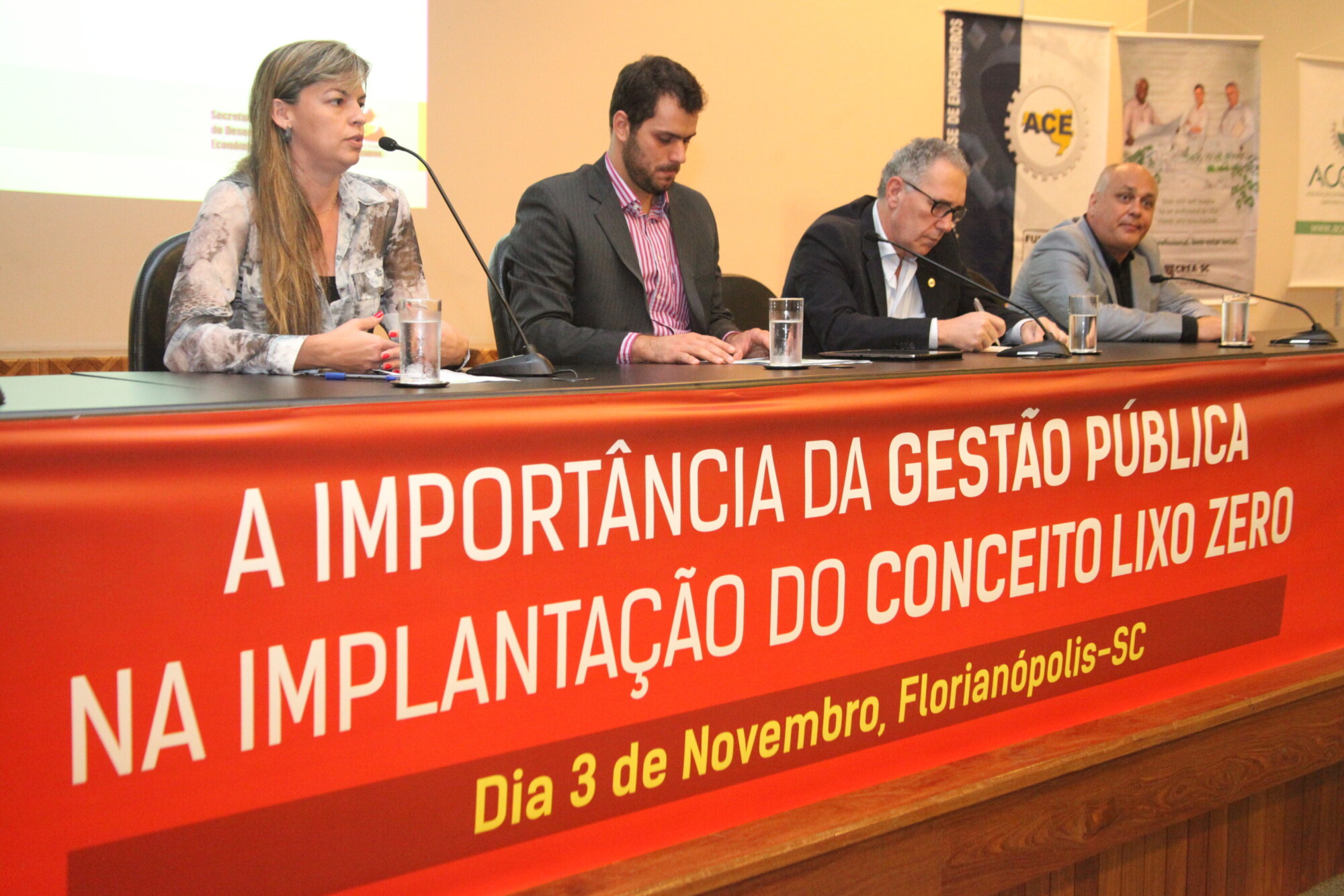 Seminário integra Semana Lixo Zero 2014, focada na conscientização sobre práticas sustentáveis que evitam desperdício. FOTOS: Fábio Queiroz/Agência AL