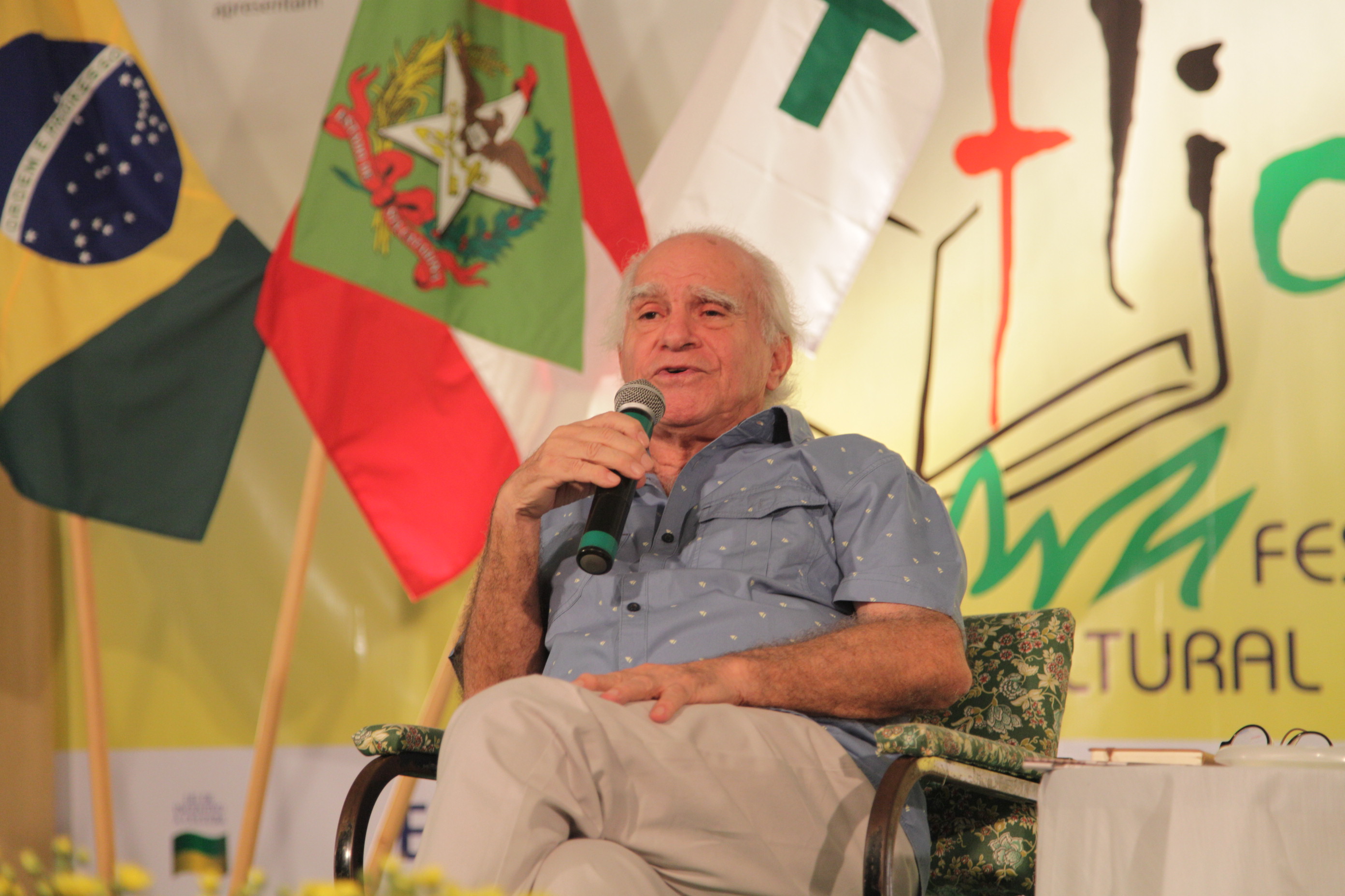 2ª FLICAM - Campos Novos - Ignácio de Loyola Brandão
