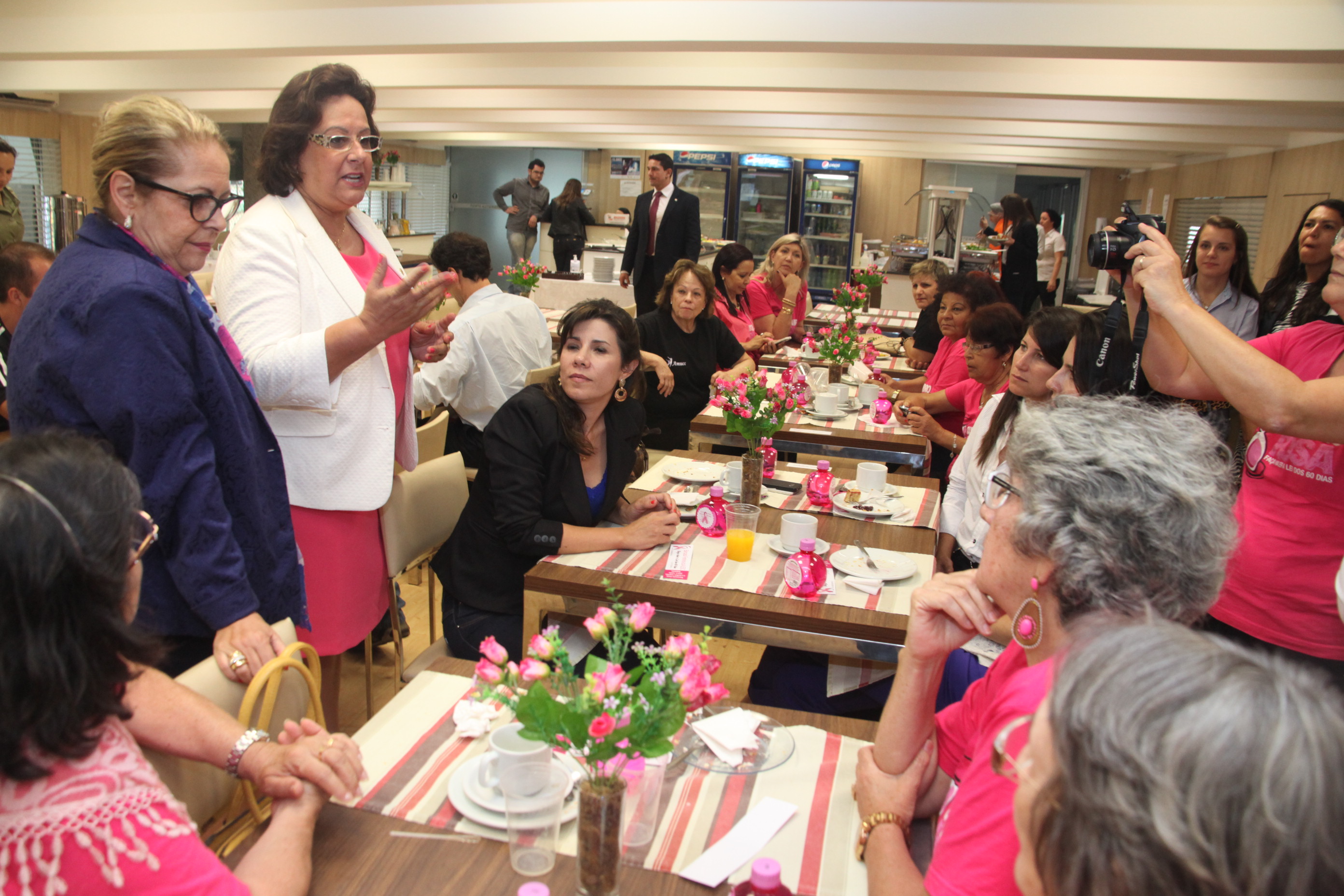 Café da Tarde - Outubro Rosa. Foto: Fábio Queiroz / Agência AL