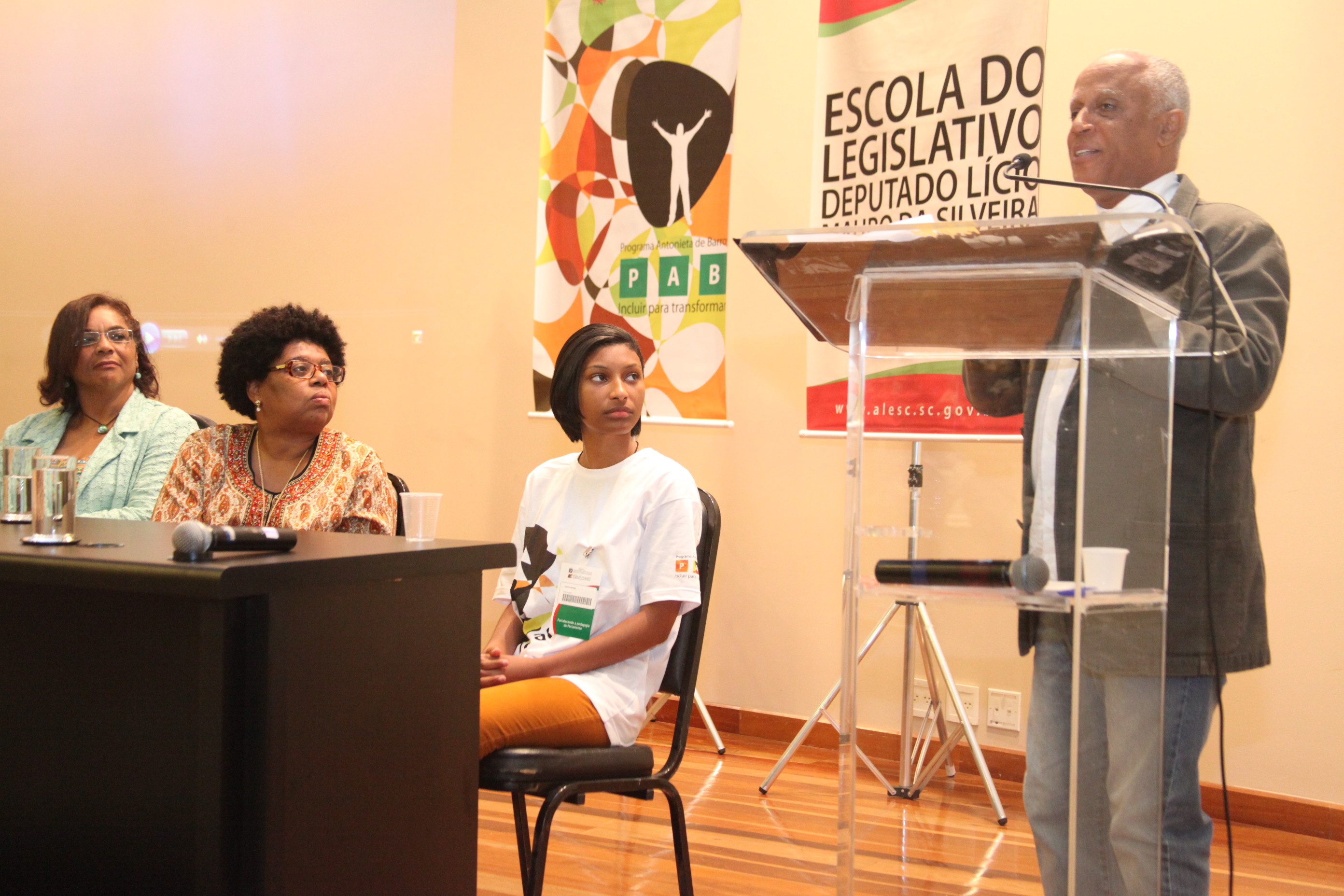 Ato de comemoração aos 10 Anos do Programa Antonieta de Barros. Foto: Fábio Queiroz / Agência AL