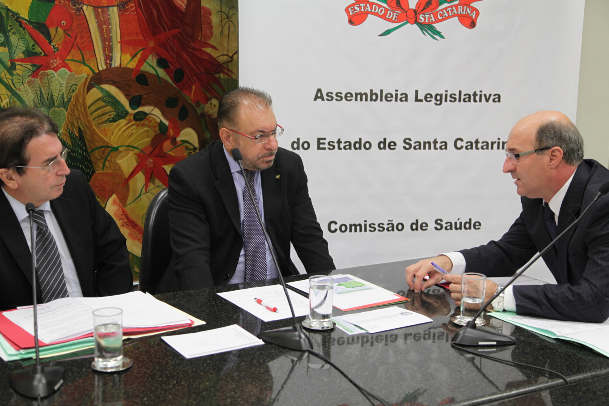 Saúde aprova projeto que beneficia familiares de crianças com Síndrome de Down