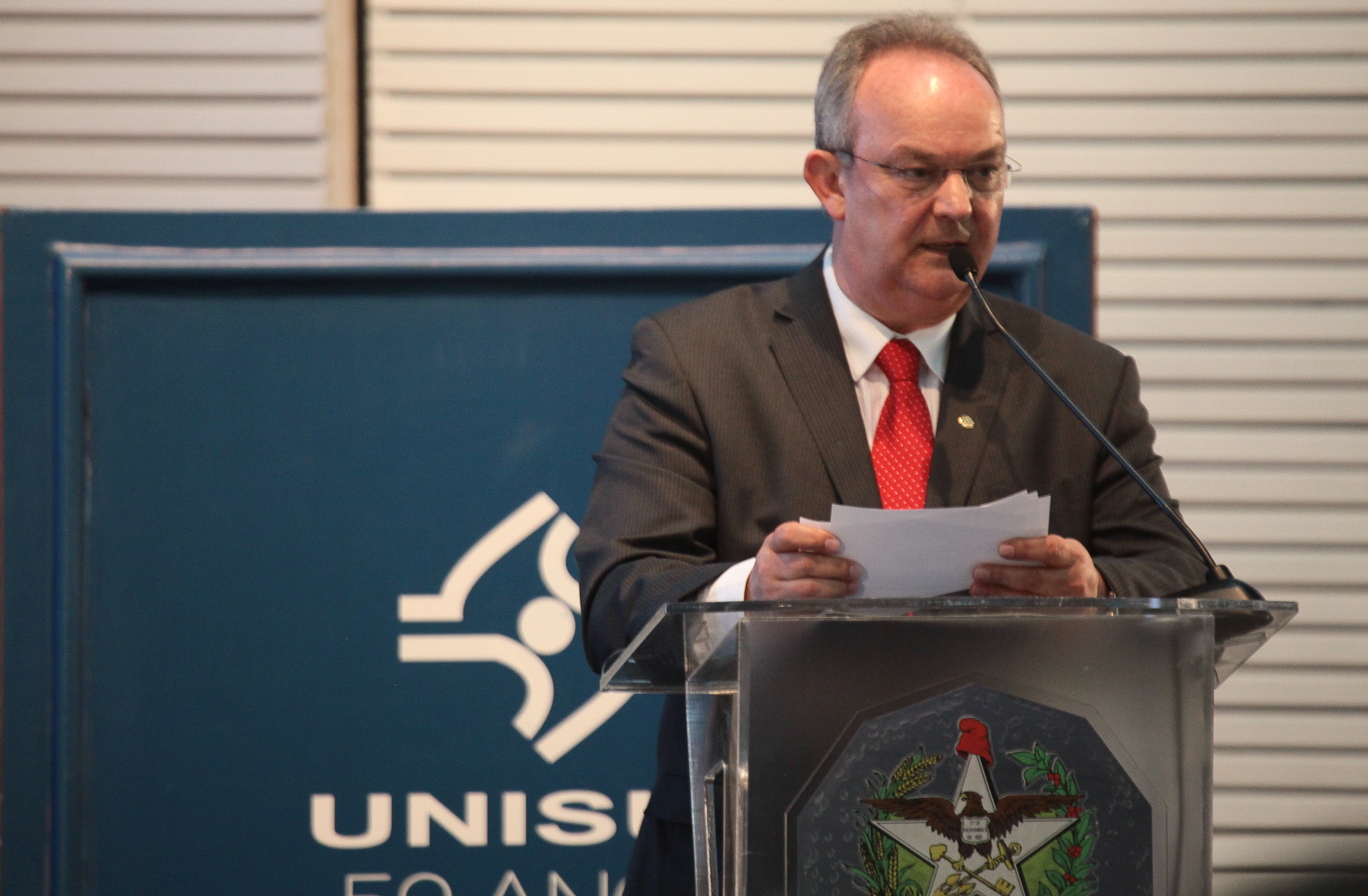 Sebastião Salésio Herdt, Reitor da UNISUL.  Sessão Solene em homenagem aos 50 anos da UNISUL. Foto: Miriam Zomer/Agência AL