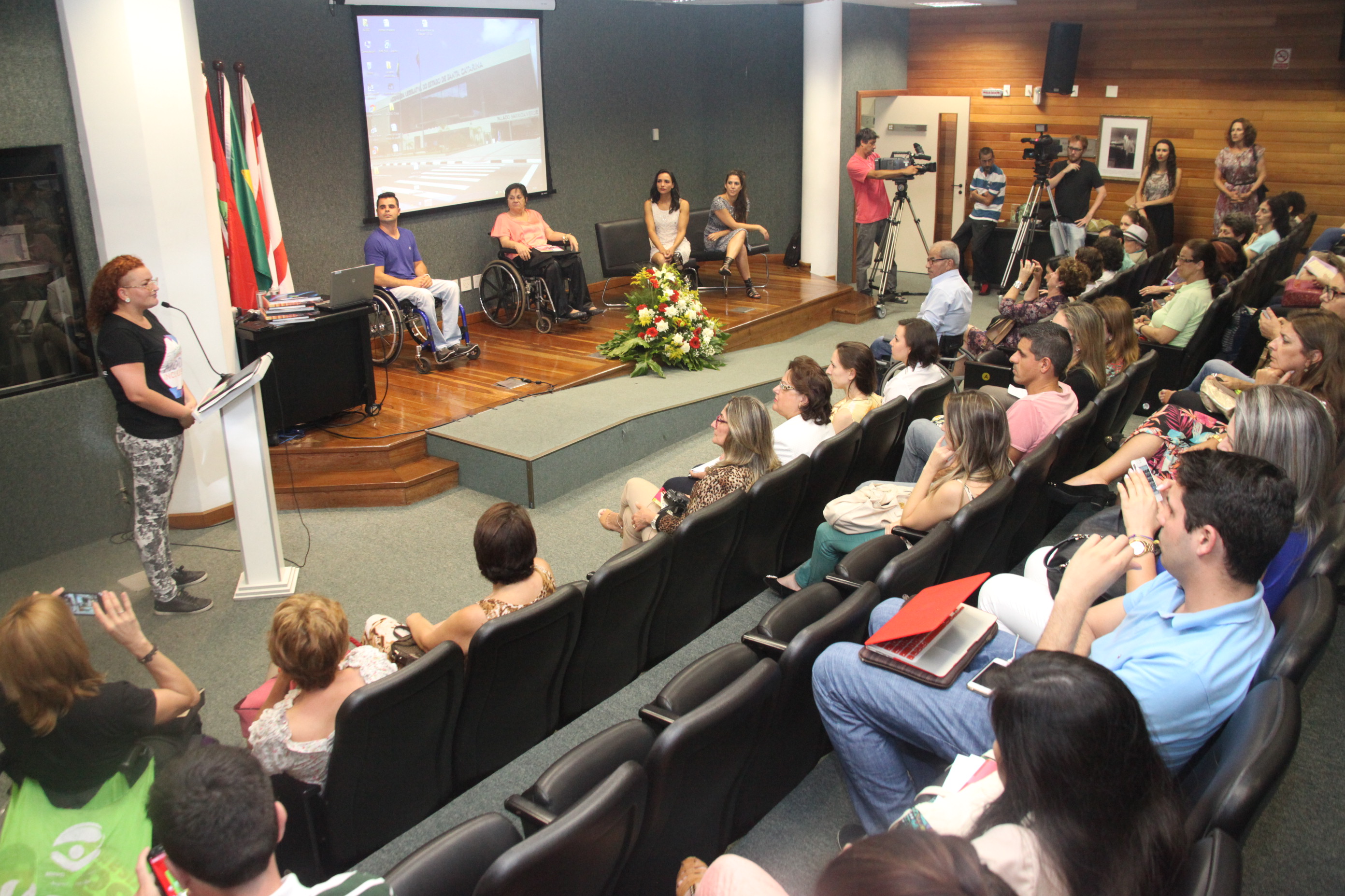 Pessoa com deficiência - olhar sobre a Lei Maria da Penha. Foto: Fábio Queiroz / Agência AL