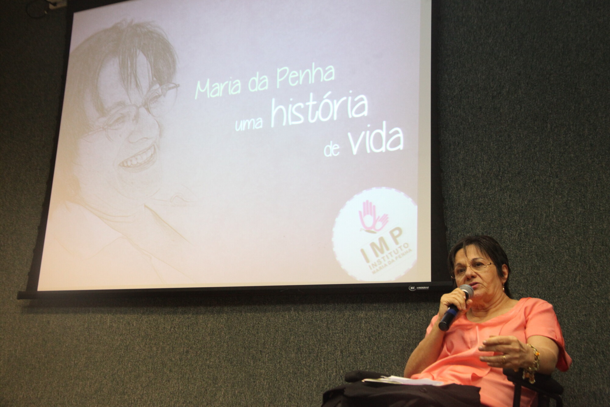 A ativista Maria da Penha participou de palestra sobre o Dia de Luta das Pessoas com Deficiência. FOTO: Fábio Queiroz/Agência AL
